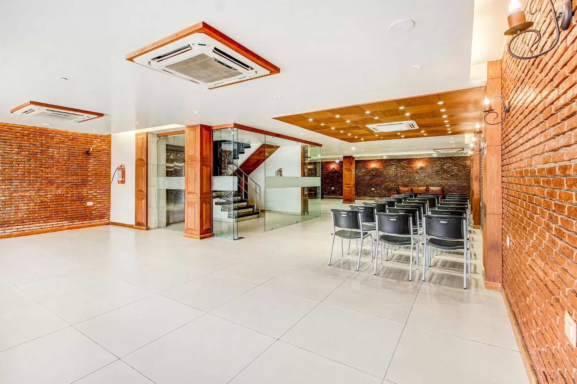 Banquet/Function facilities in FabHotel Naman Palace