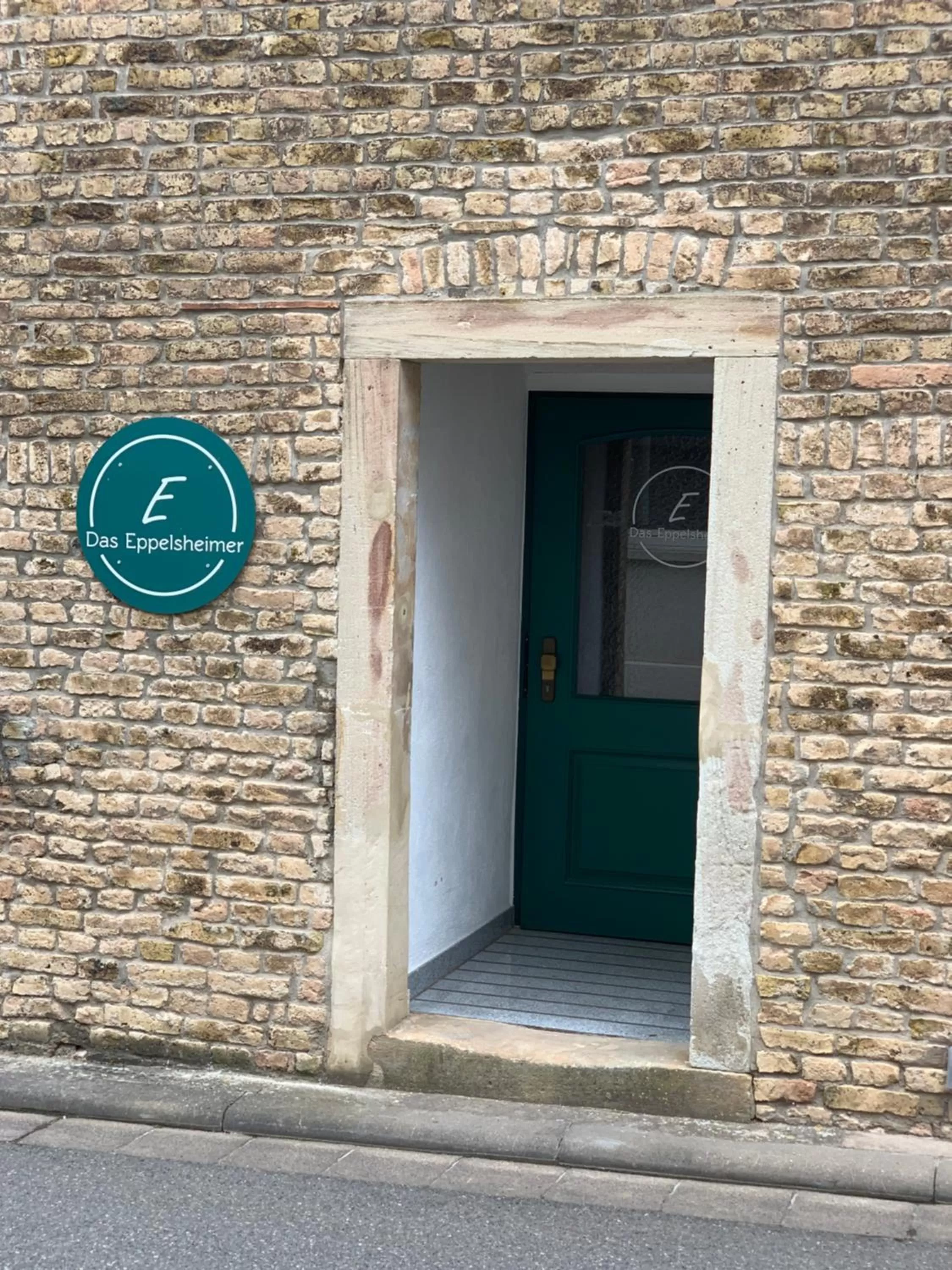 Facade/entrance in das Eppelsheimer