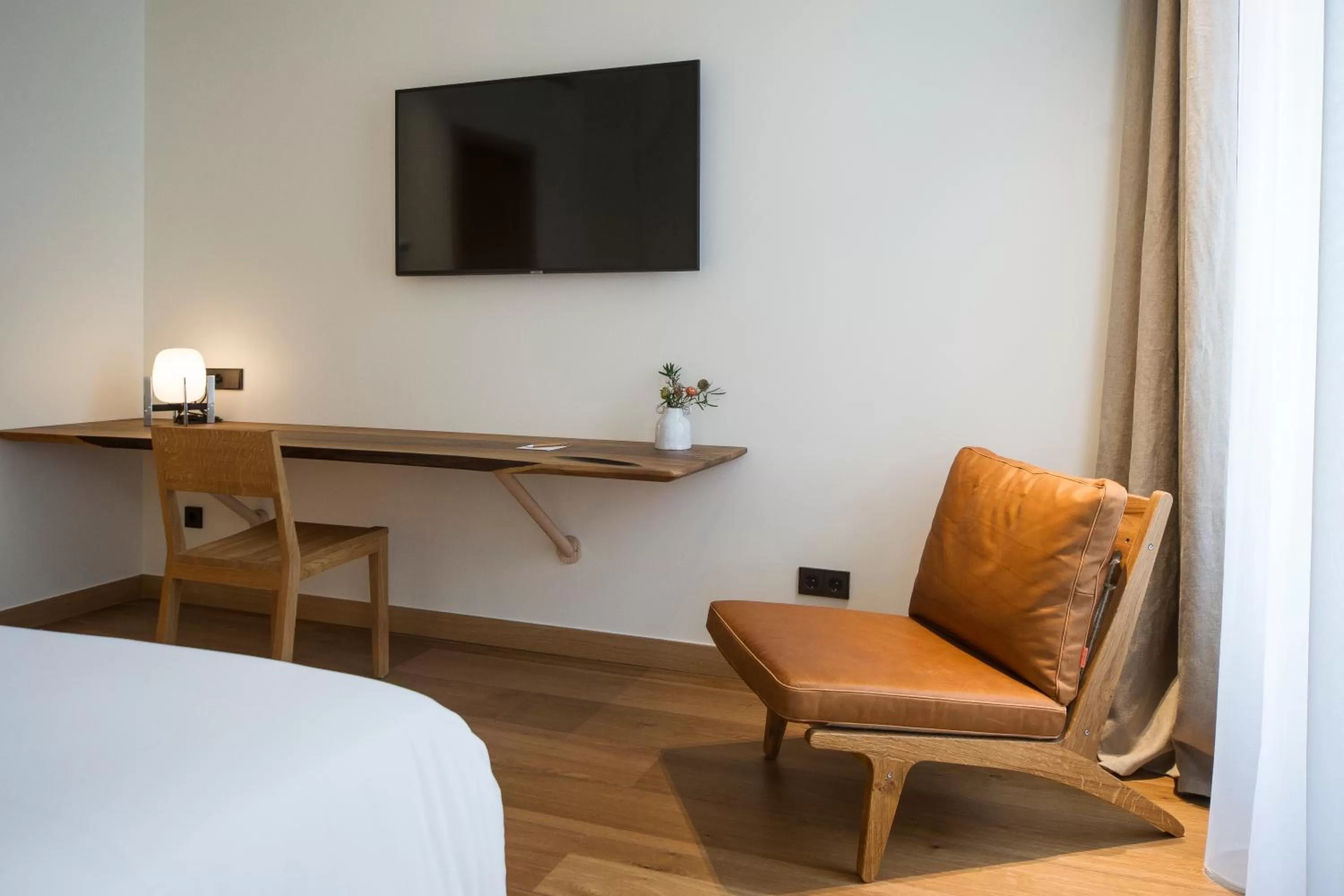 Seating area, Bed in Hotel Arbaso