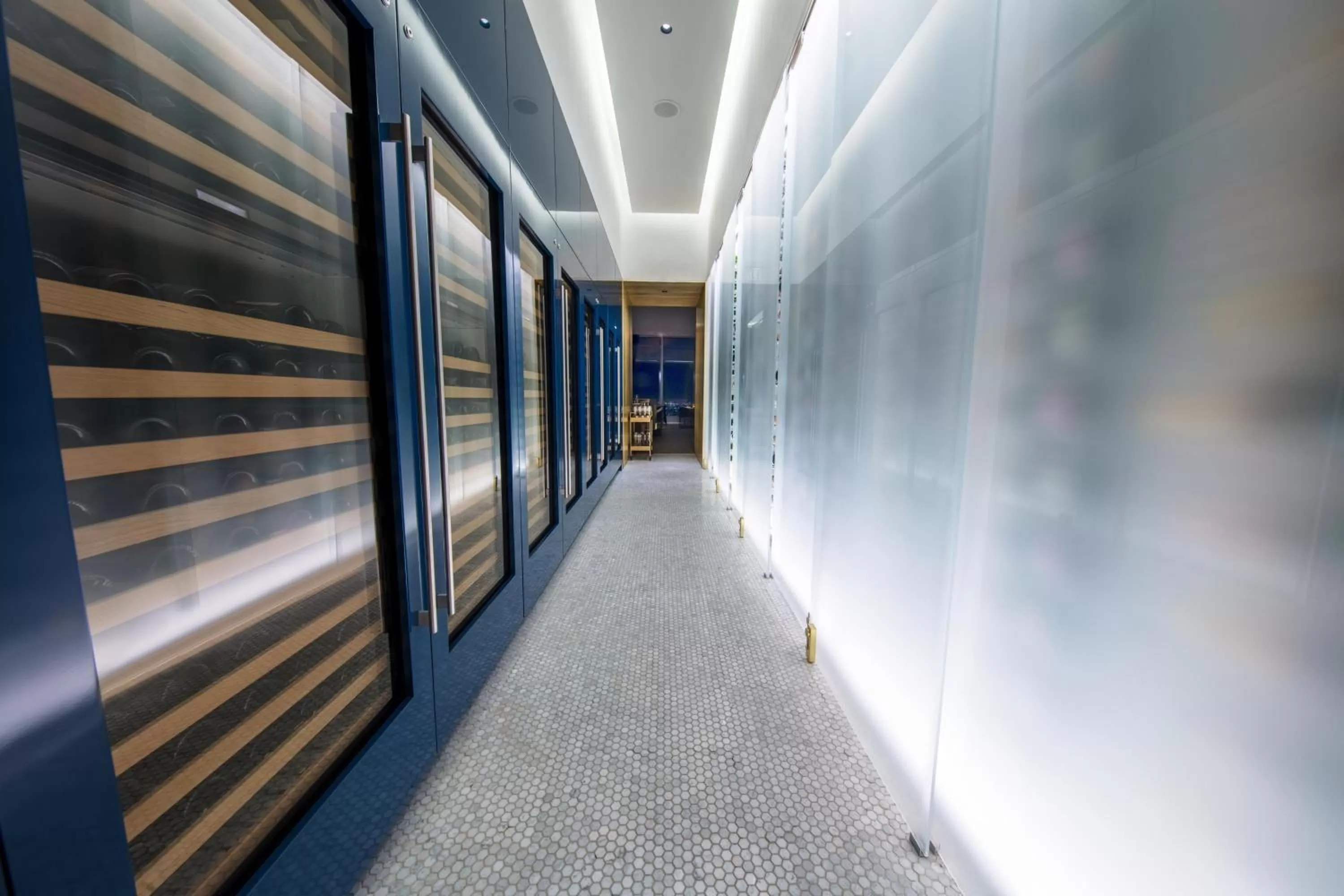 Lounge or bar in InterContinental - Los Angeles Downtown by IHG