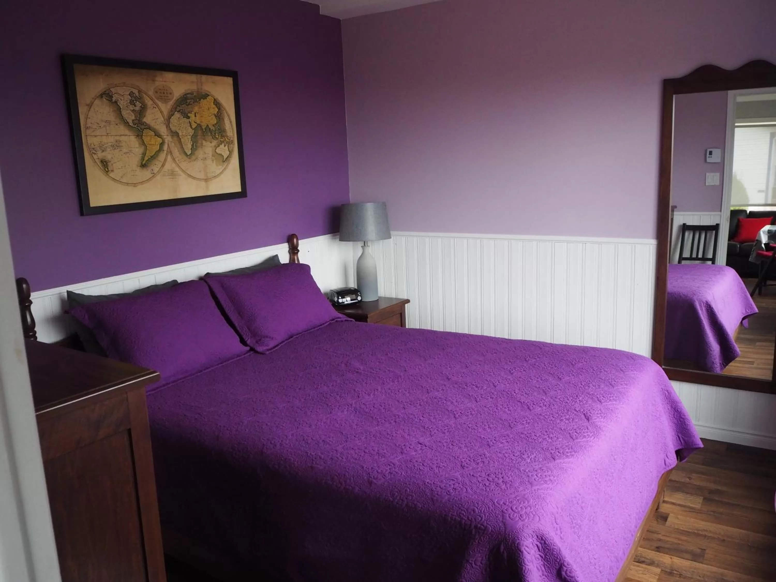 Bedroom, Bed in Auberge Fleurs de Lune