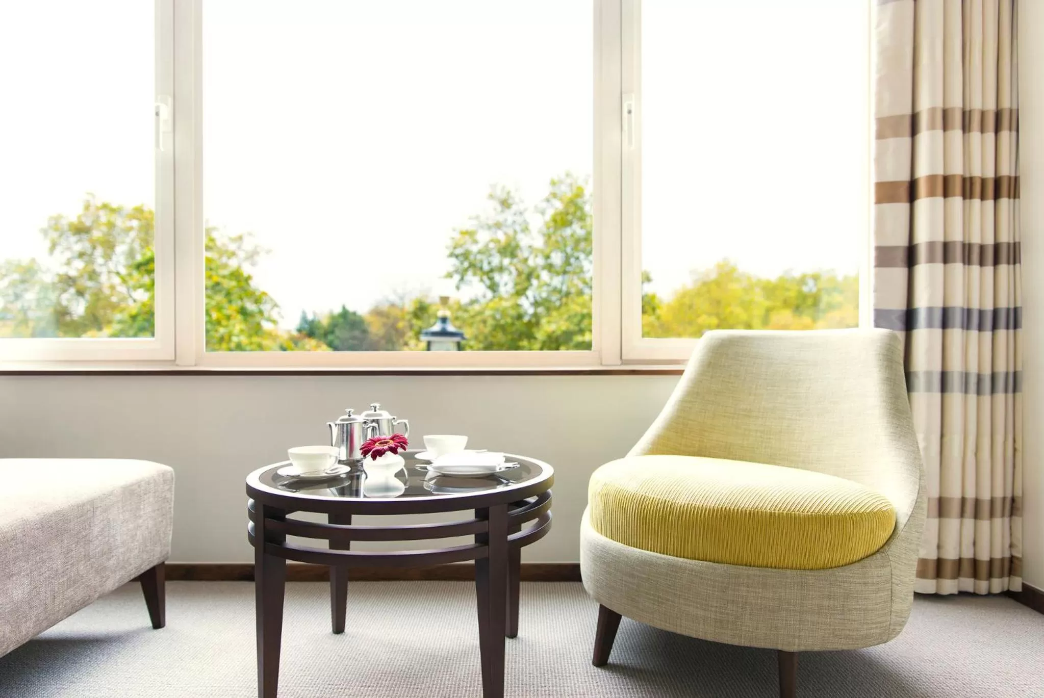 Restaurant/places to eat in COMO Metropolitan London