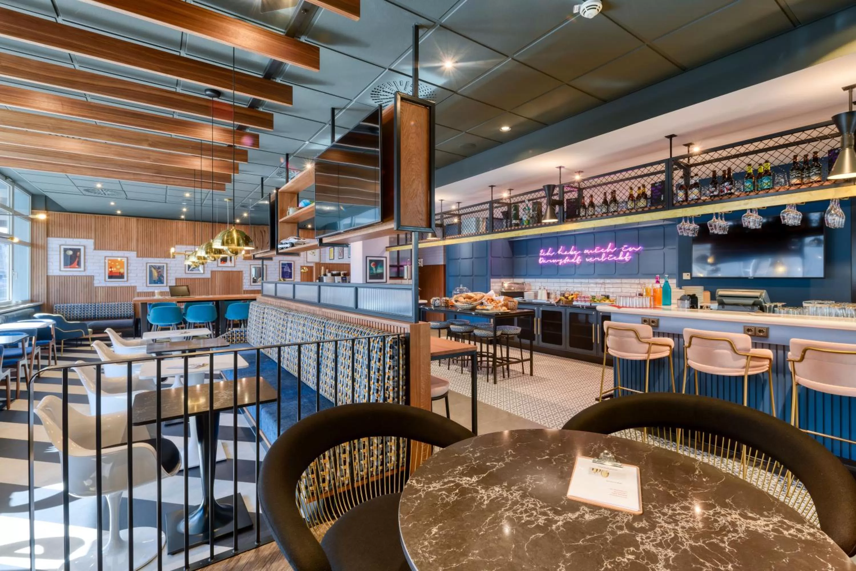 Breakfast in T H E Darmstadt