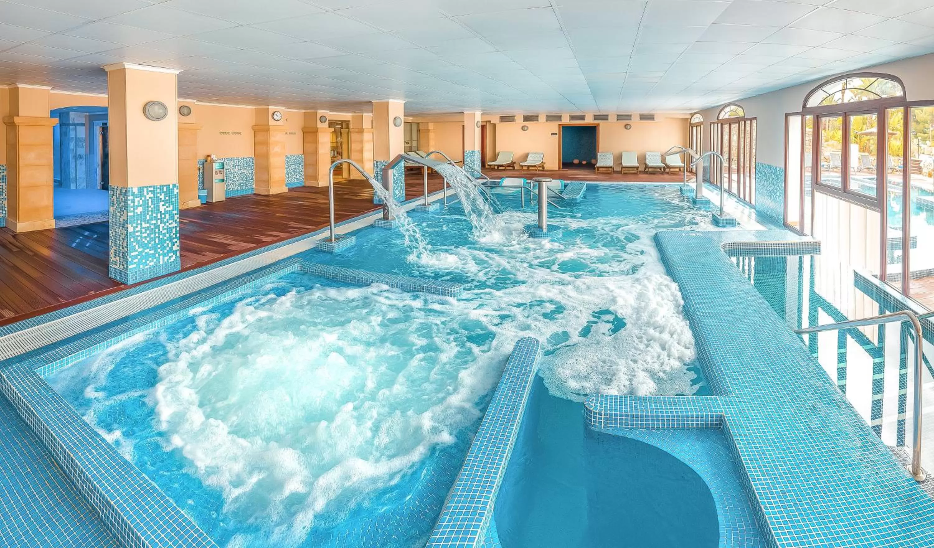 Open Air Bath in SH Villa Gadea