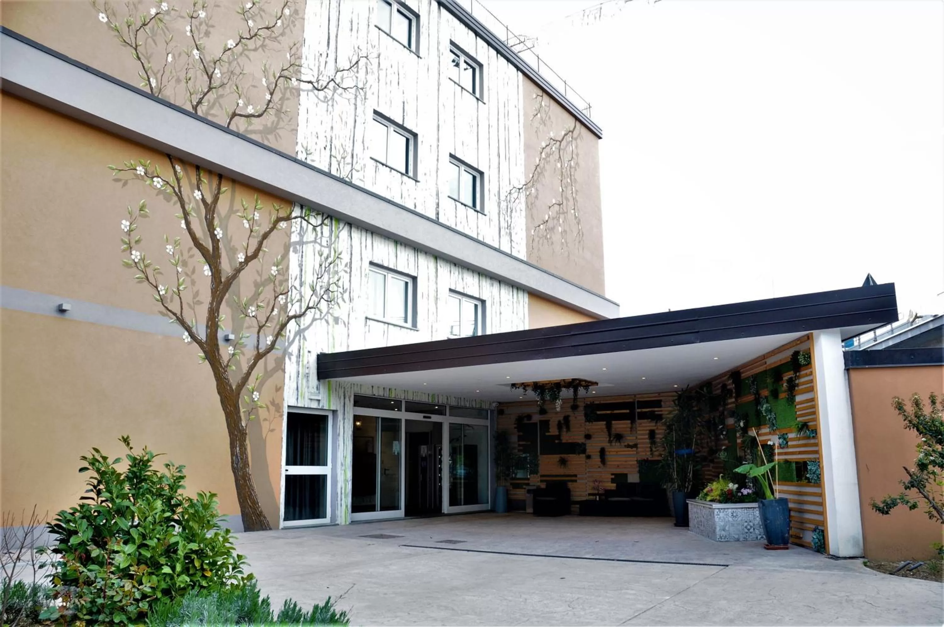 Property building in Hotel Sonia