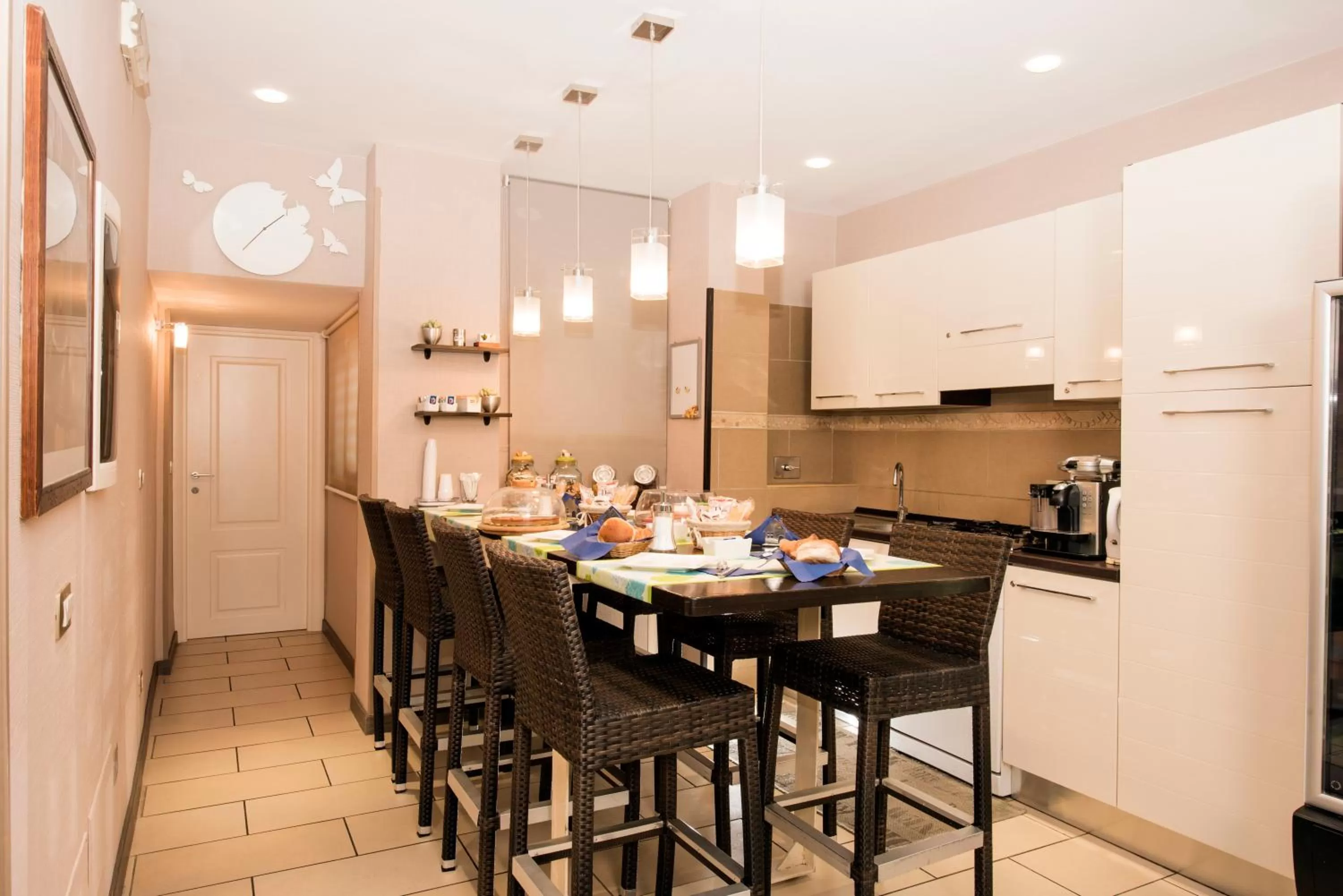 Dining area in Bed & Breakfast Armonie Romane