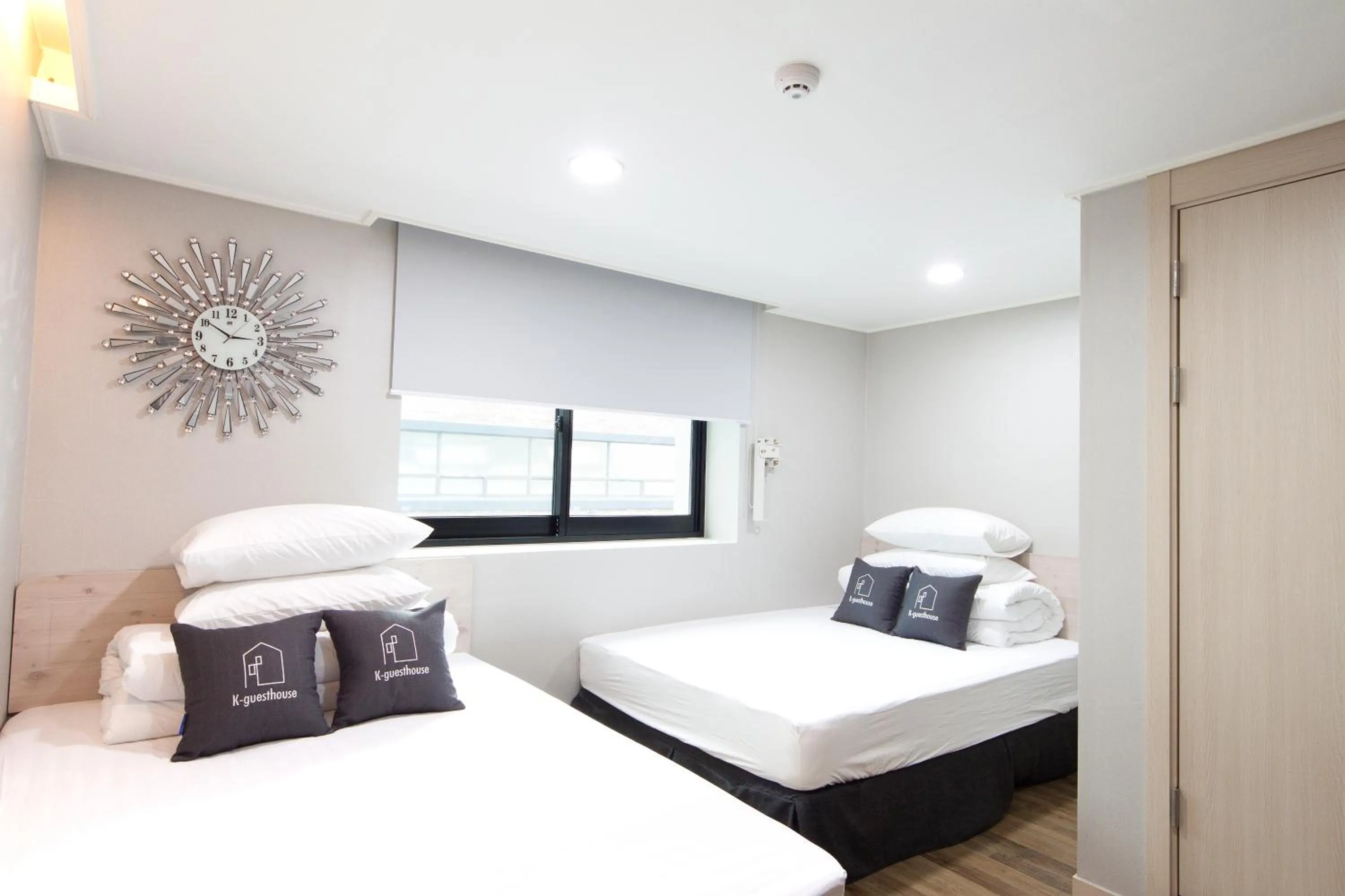 Bedroom, Bed in K-Grand Hostel Gangnam1
