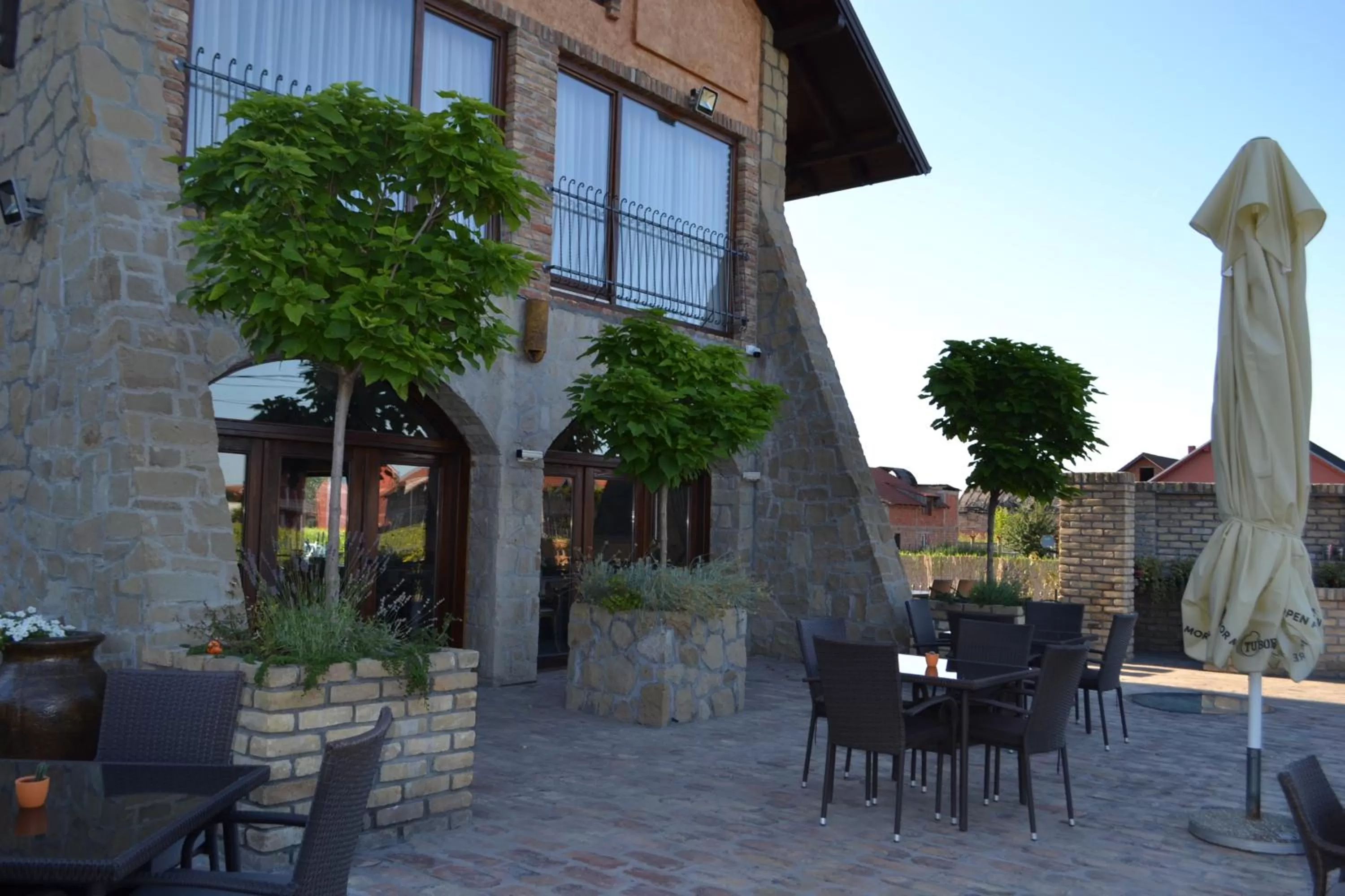 Patio in Garni Hotel Chicha - Winery ŠKRBIĆ