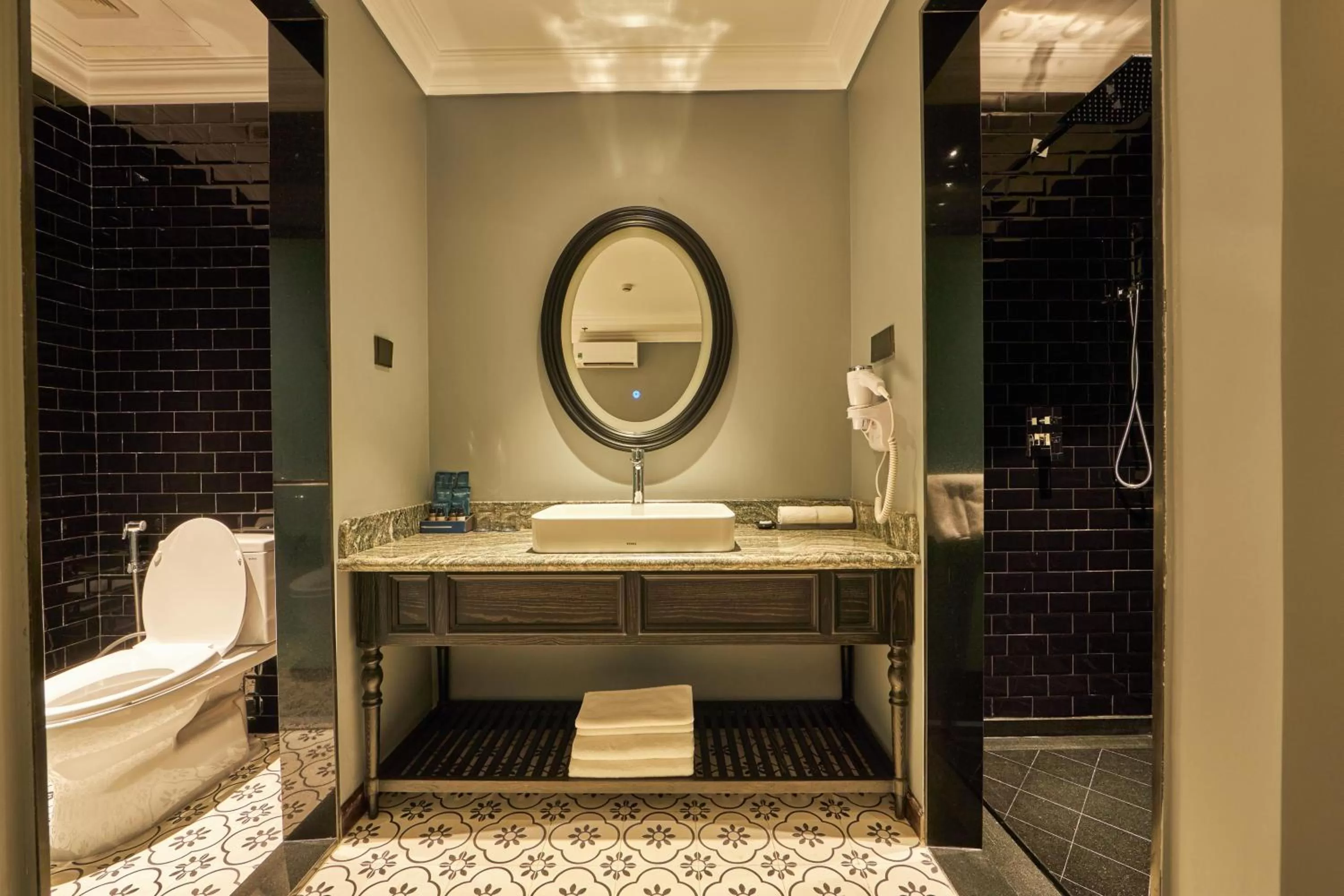 Toilet in Hotel DMelin