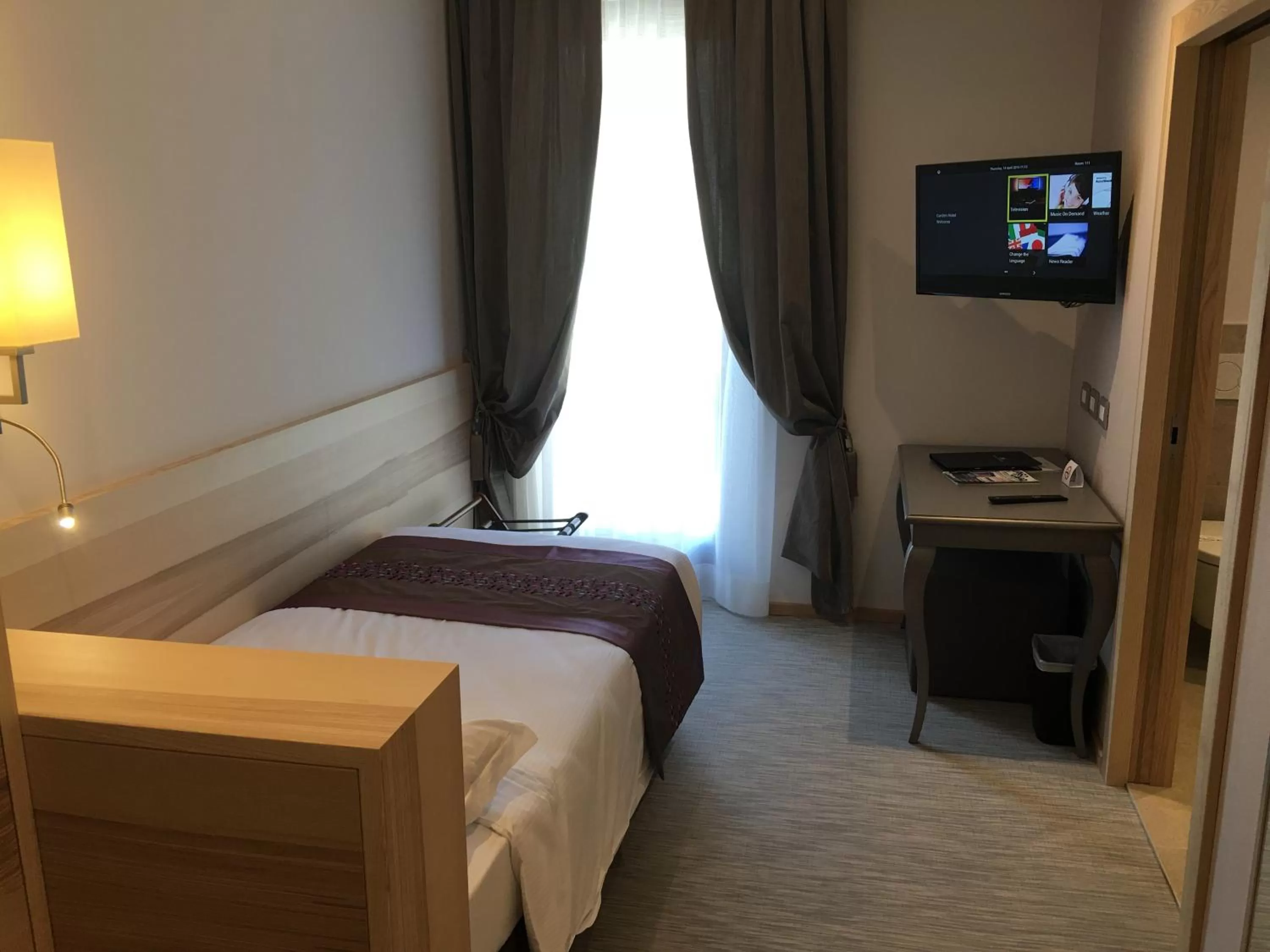TV and multimedia, Bed in Hotel Garden
