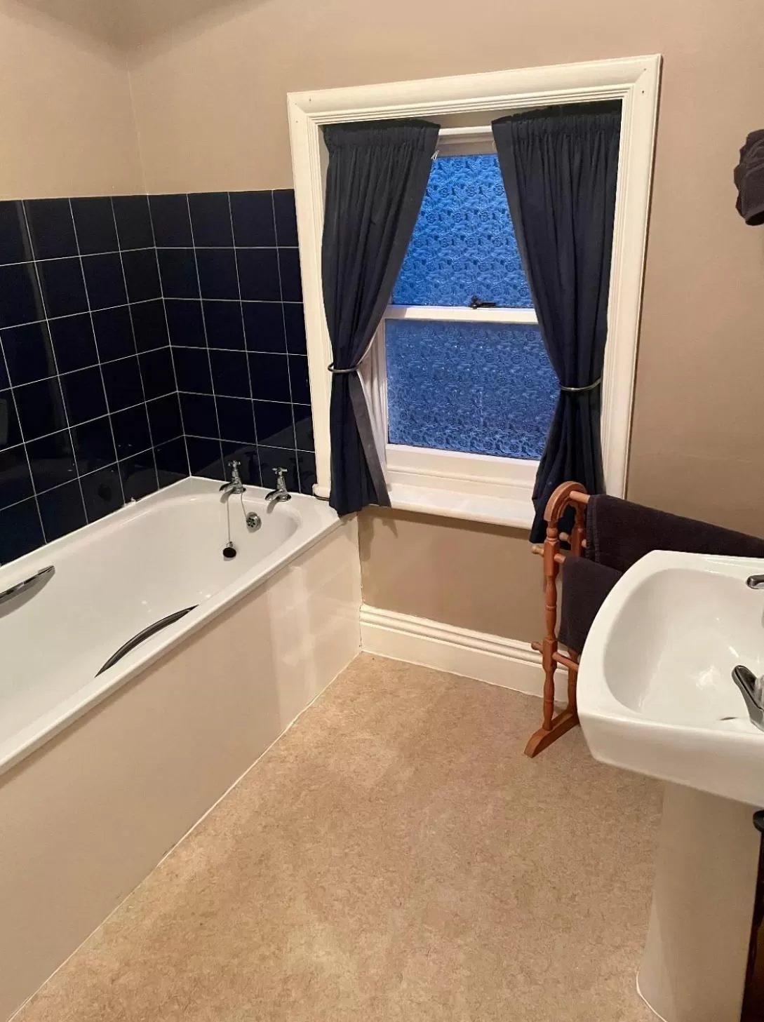 Bathroom in The Fylingdales Inn