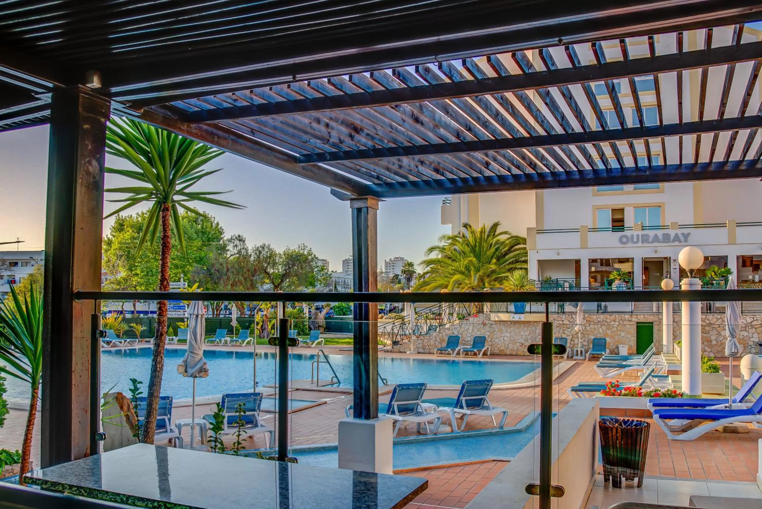 Lounge or bar in Ourabay Hotel Apartamento - Art & Holidays