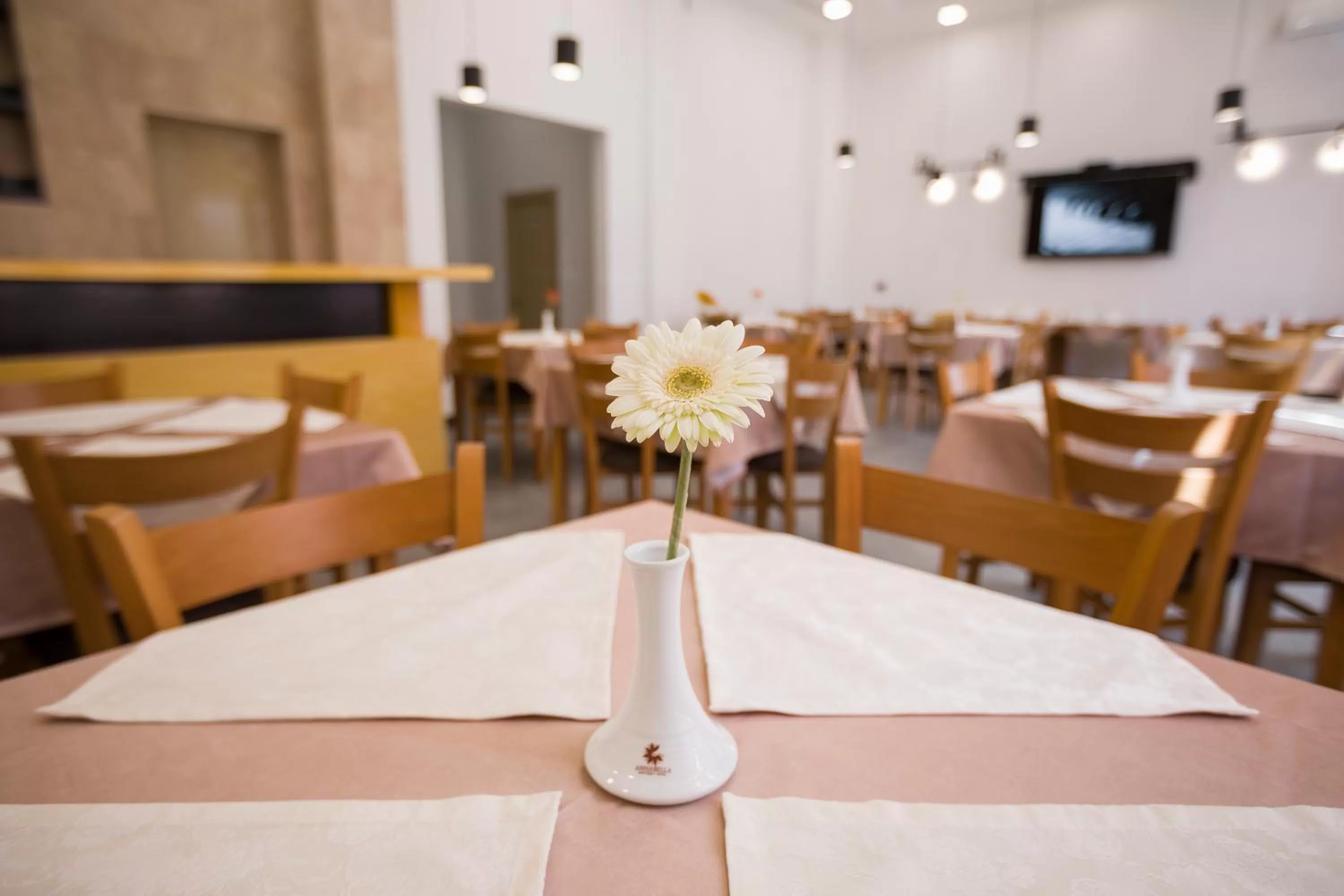 Restaurant/Places to Eat in AnnaBella Boutique Hotel