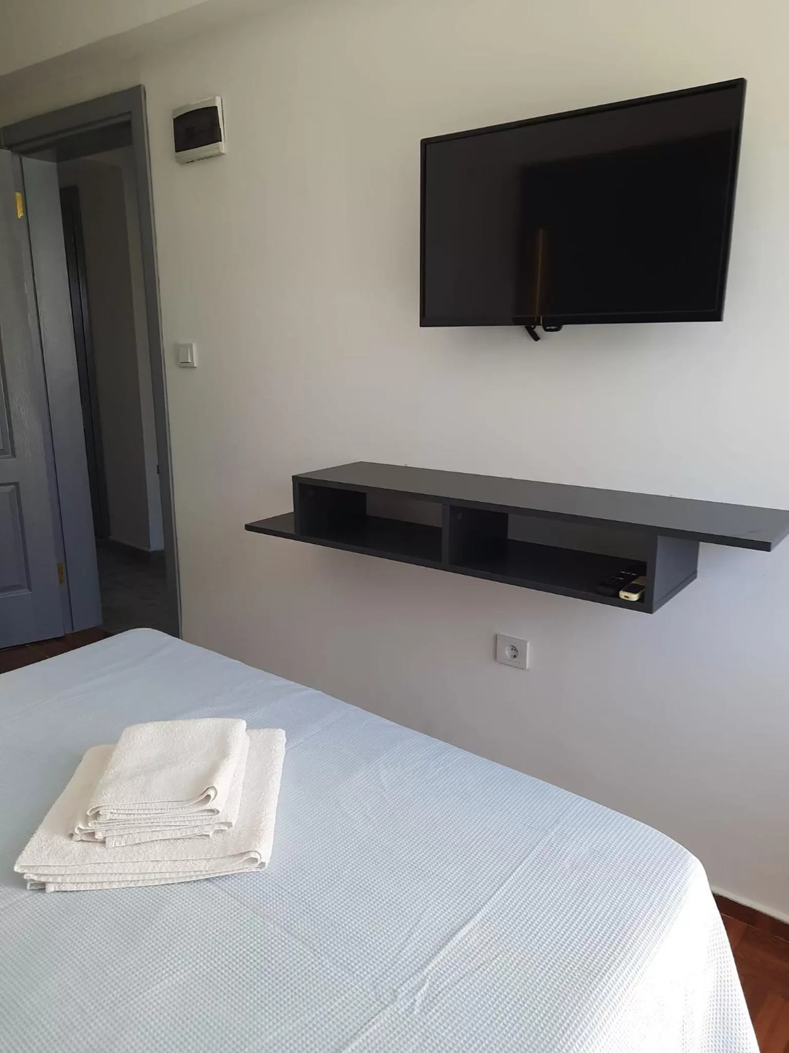 TV/Entertainment Center in Ephesian Hotel & Guesthouse
