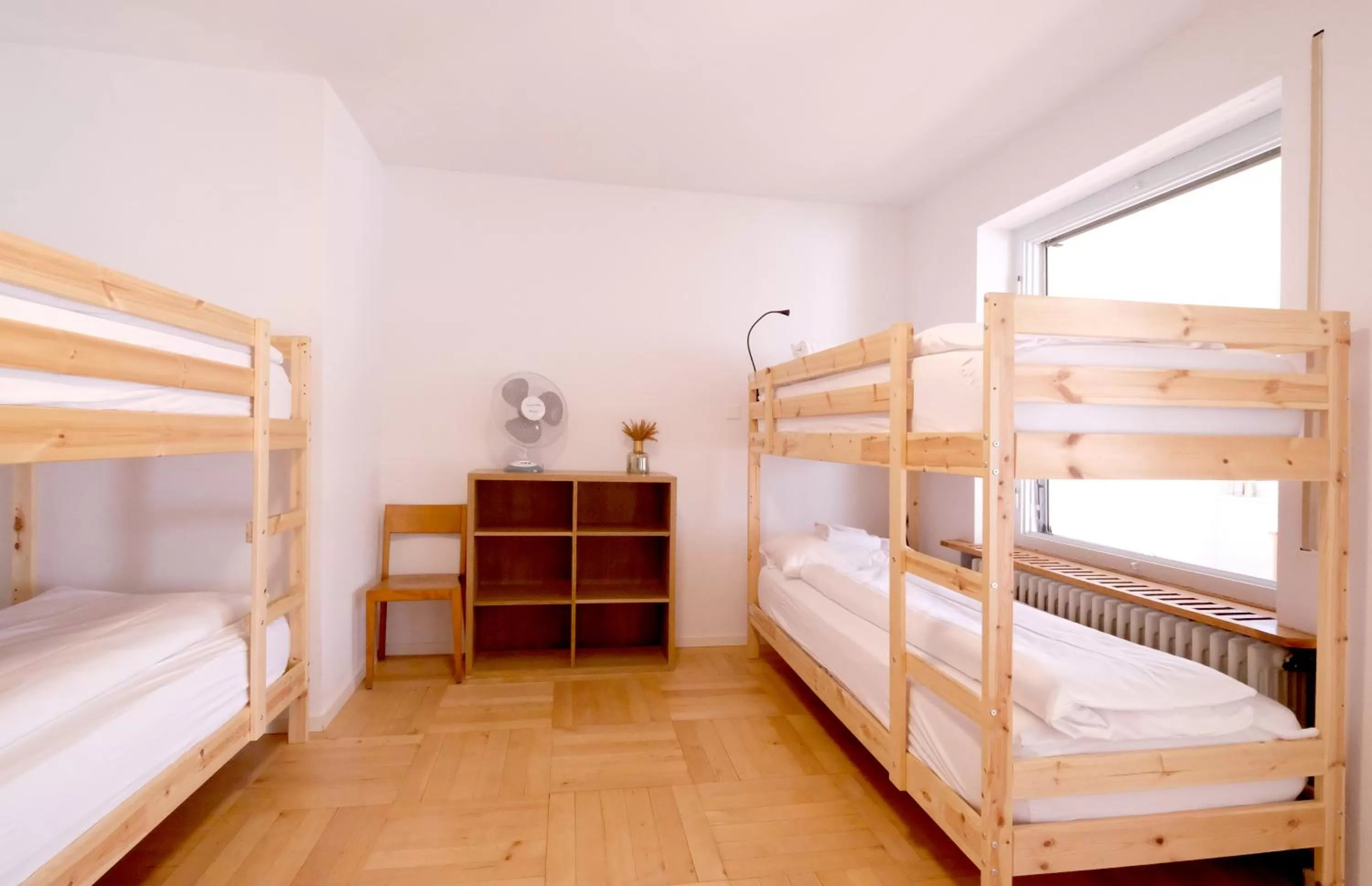 bunk bed, Bed in Barabas Luzern