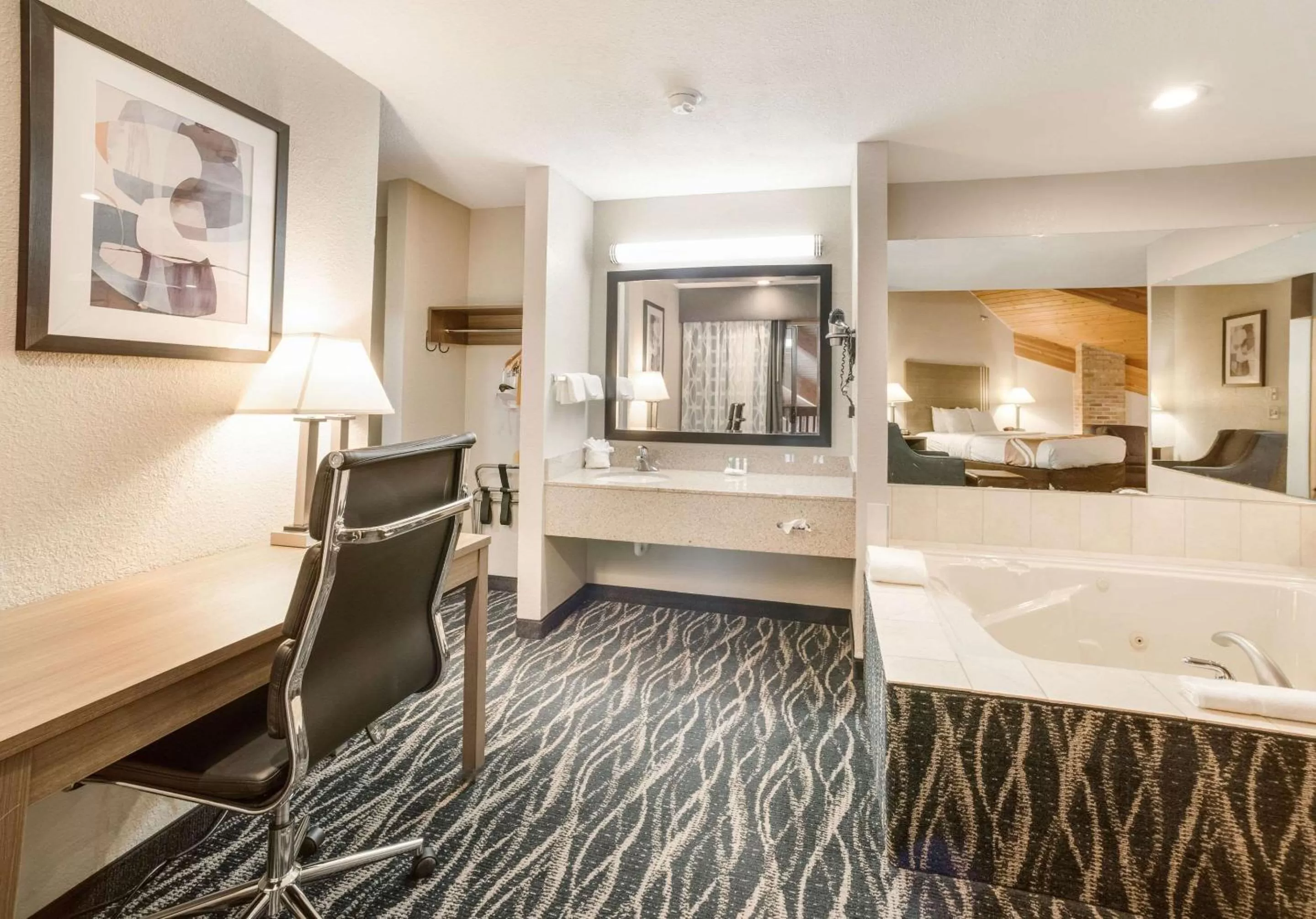 Photo of the whole room, Bed in Quality Inn Effingham North