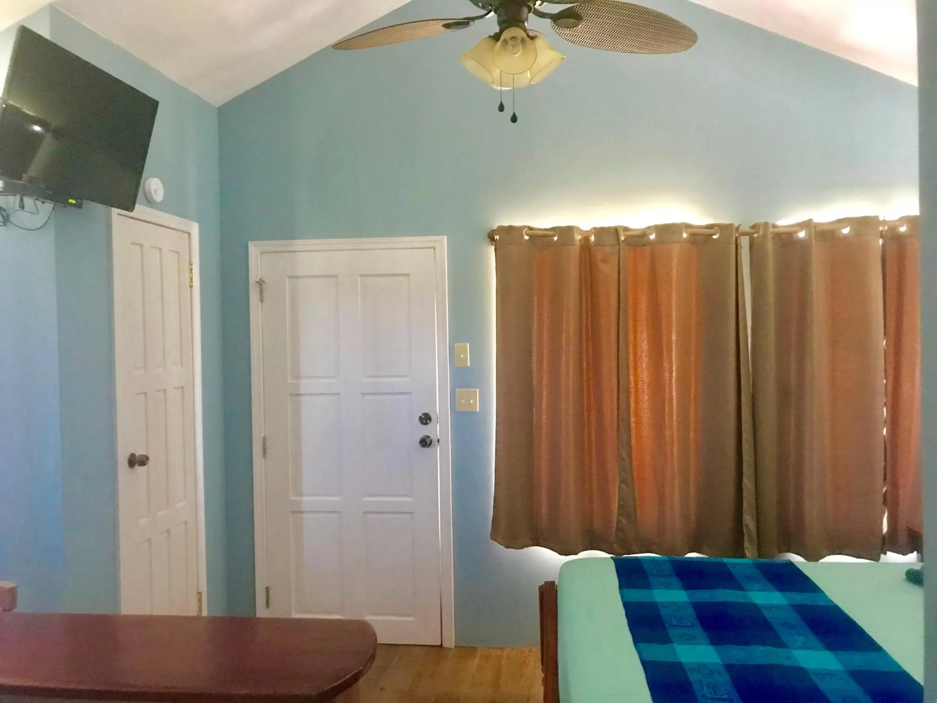 Tilt-Ta-Dock Resort Belize