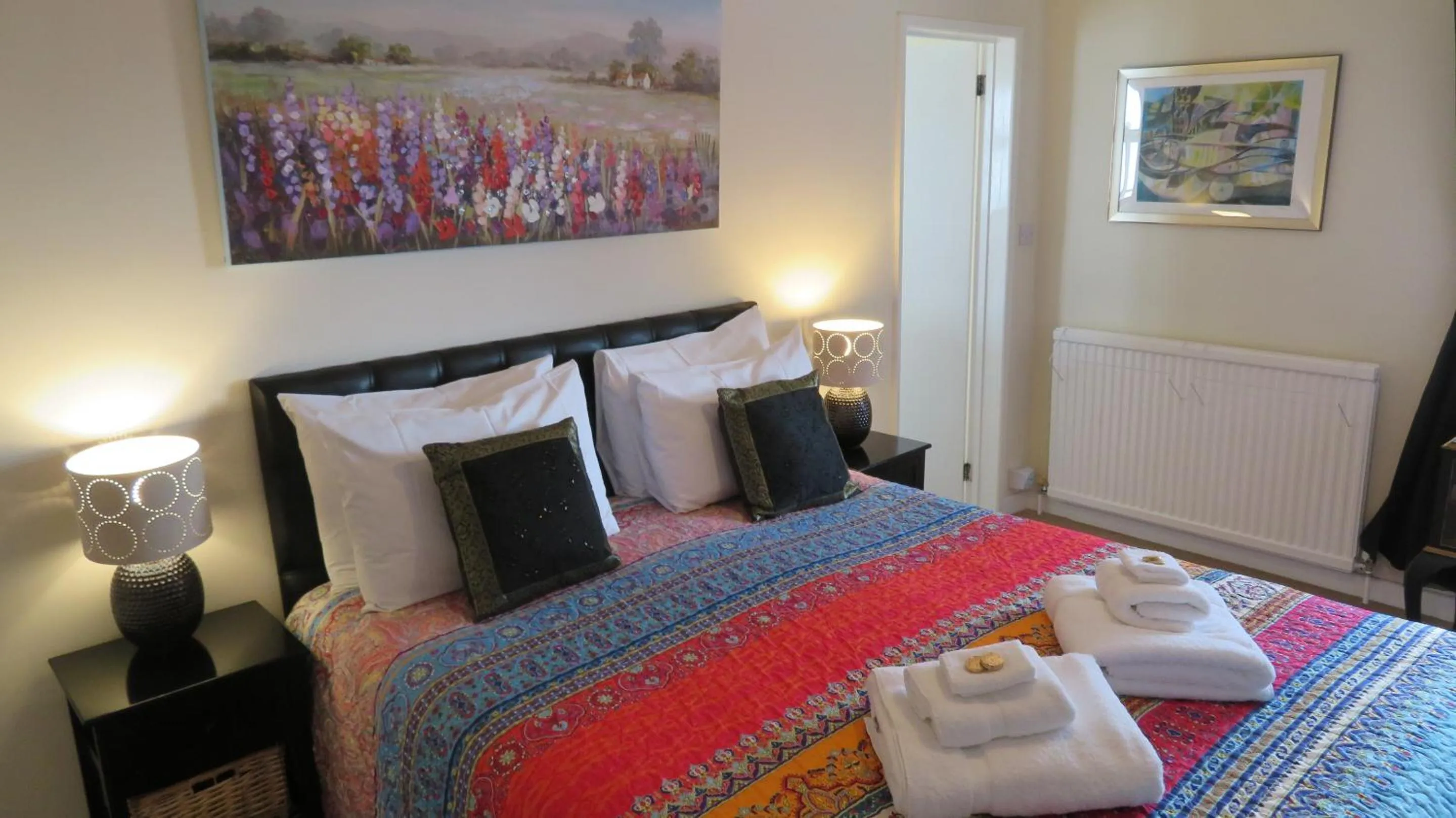 Bedroom, Bed in The Wheatsheaf