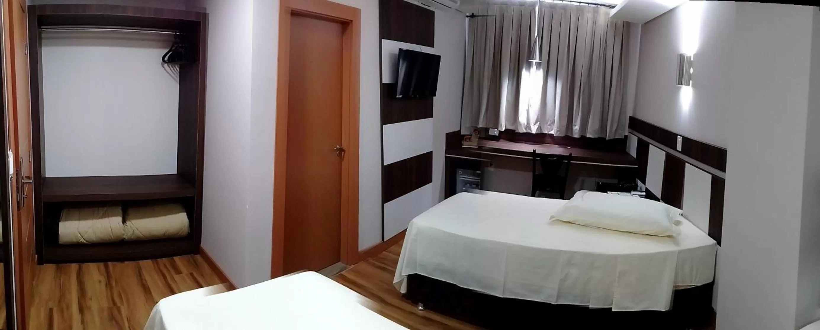 Bed in Hotel Maestro Villa Do Lago Toledo