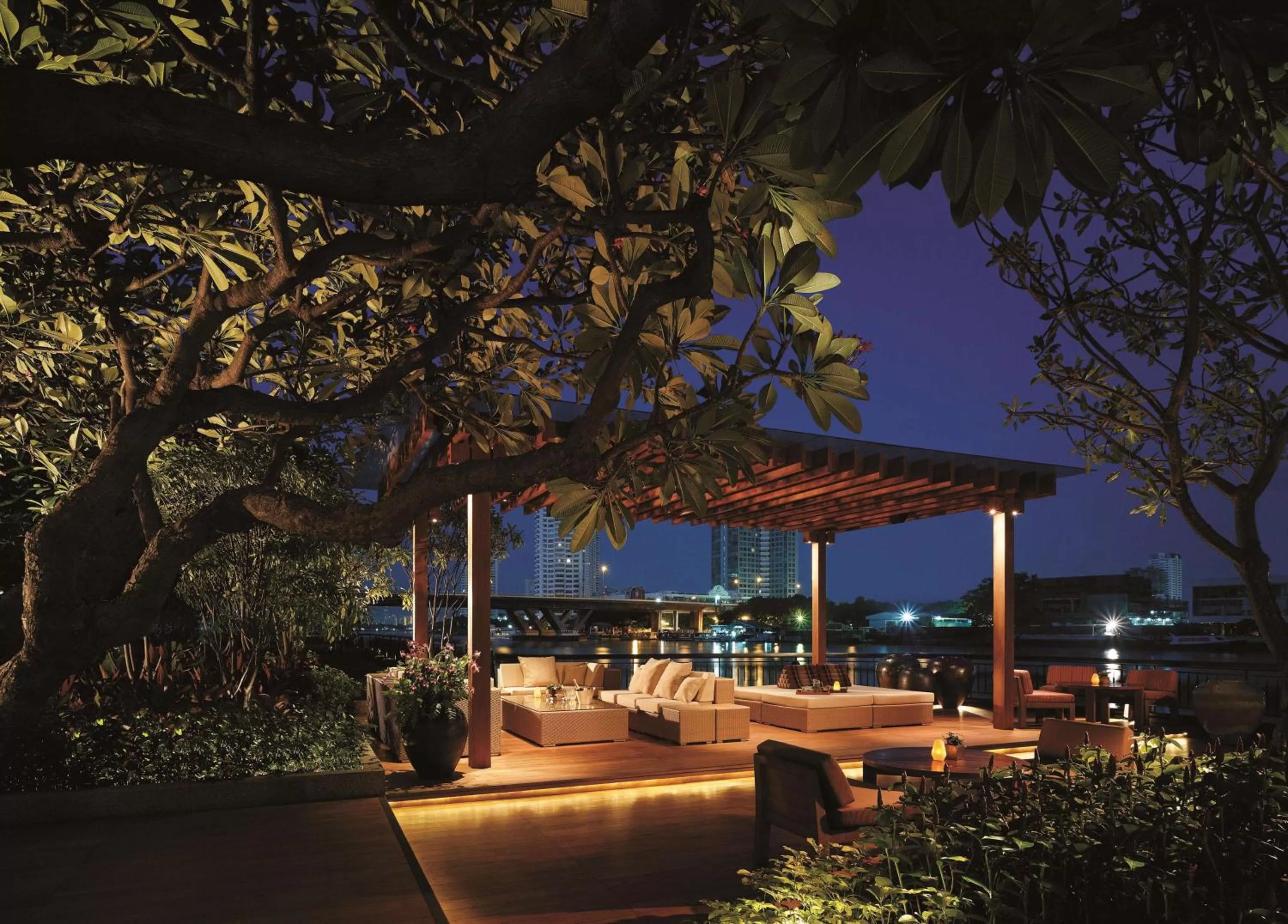 Restaurant/places to eat in Shangri-La Bangkok