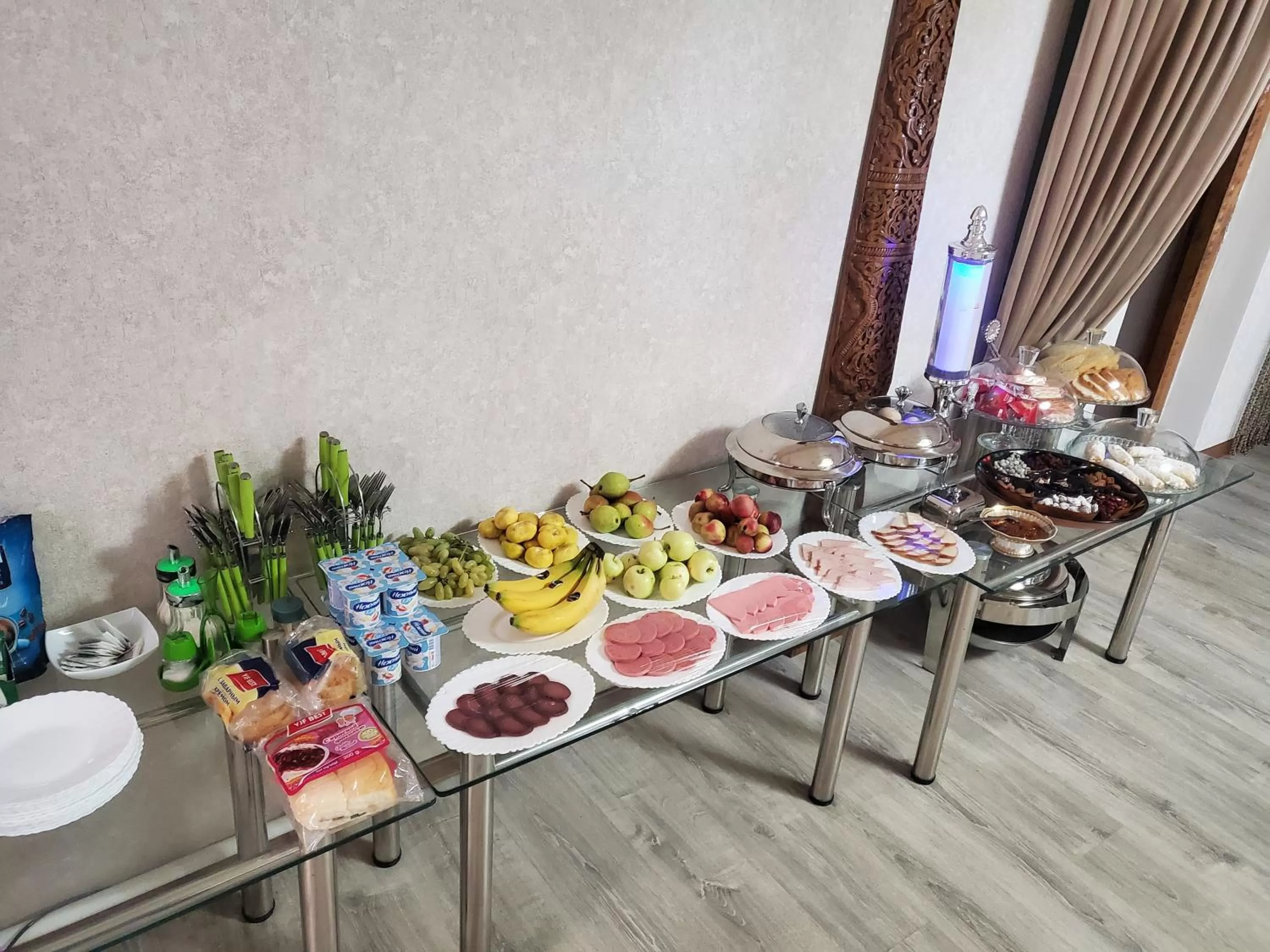 Breakfast in HOTEL UZBEGIM