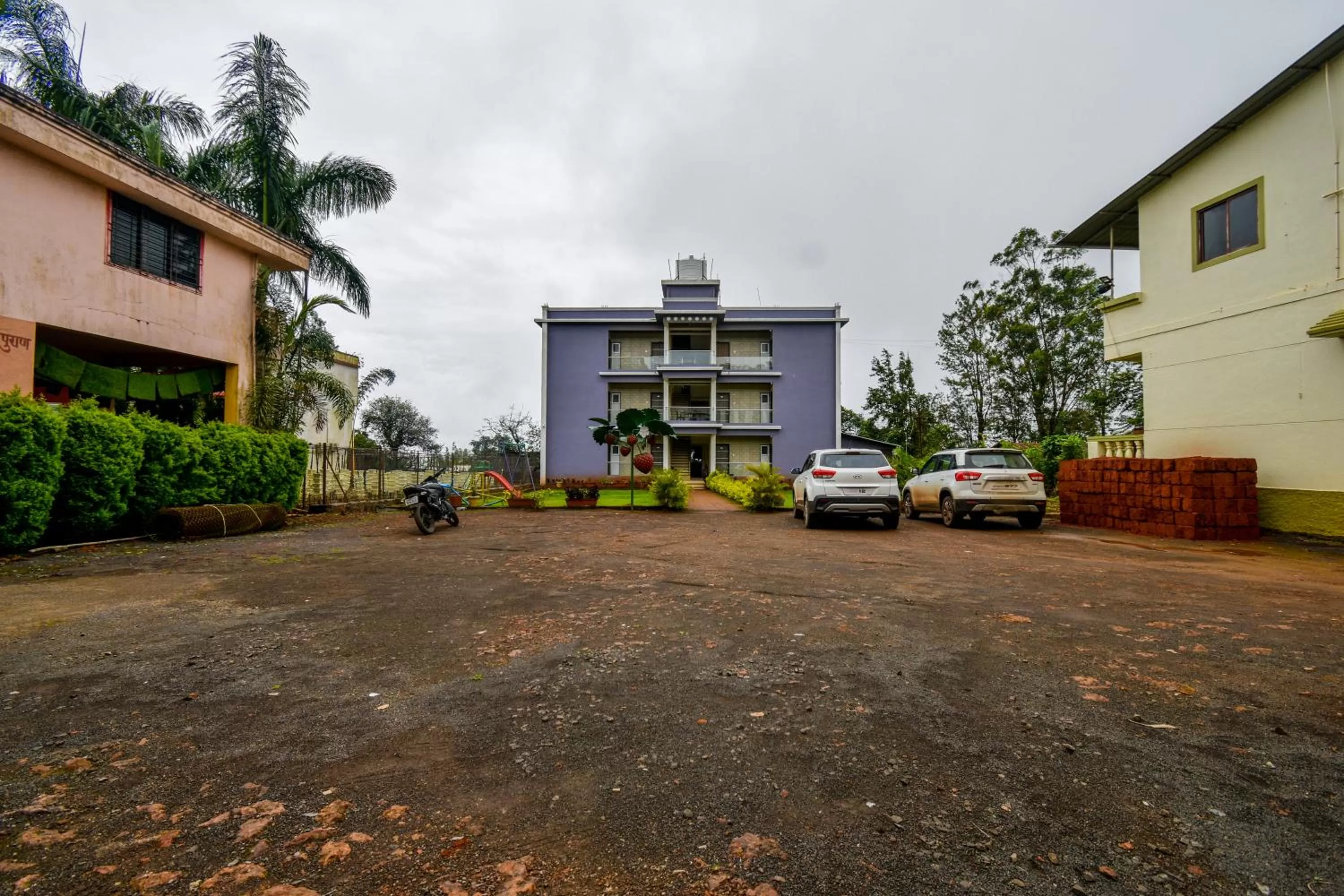 Parking in Treebo Prince Palace