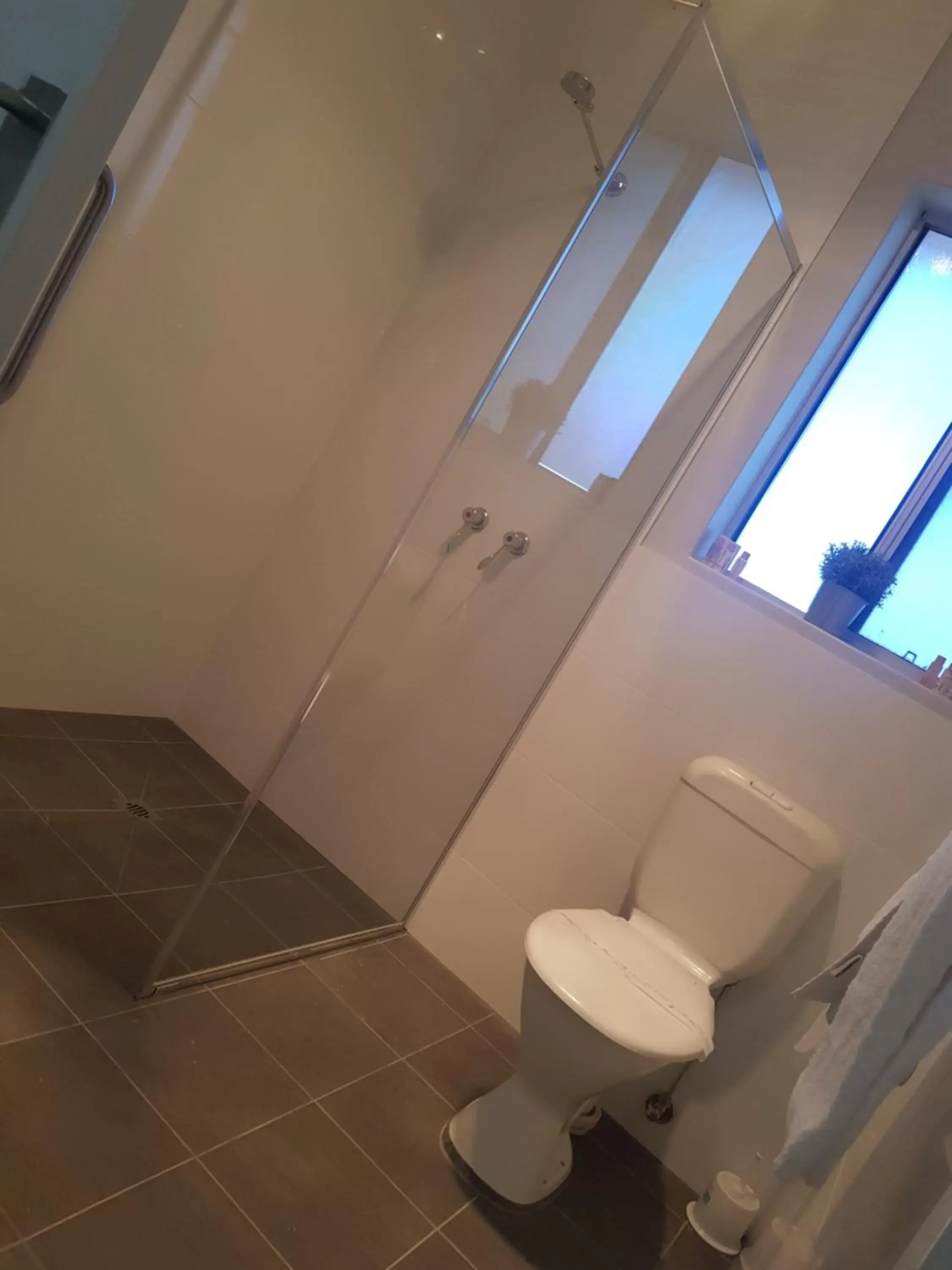 Deluxe Double Room in Port Pirie Accommodation and Apartments Deluxe Double Room in Port Pirie Accommodation and Apartments