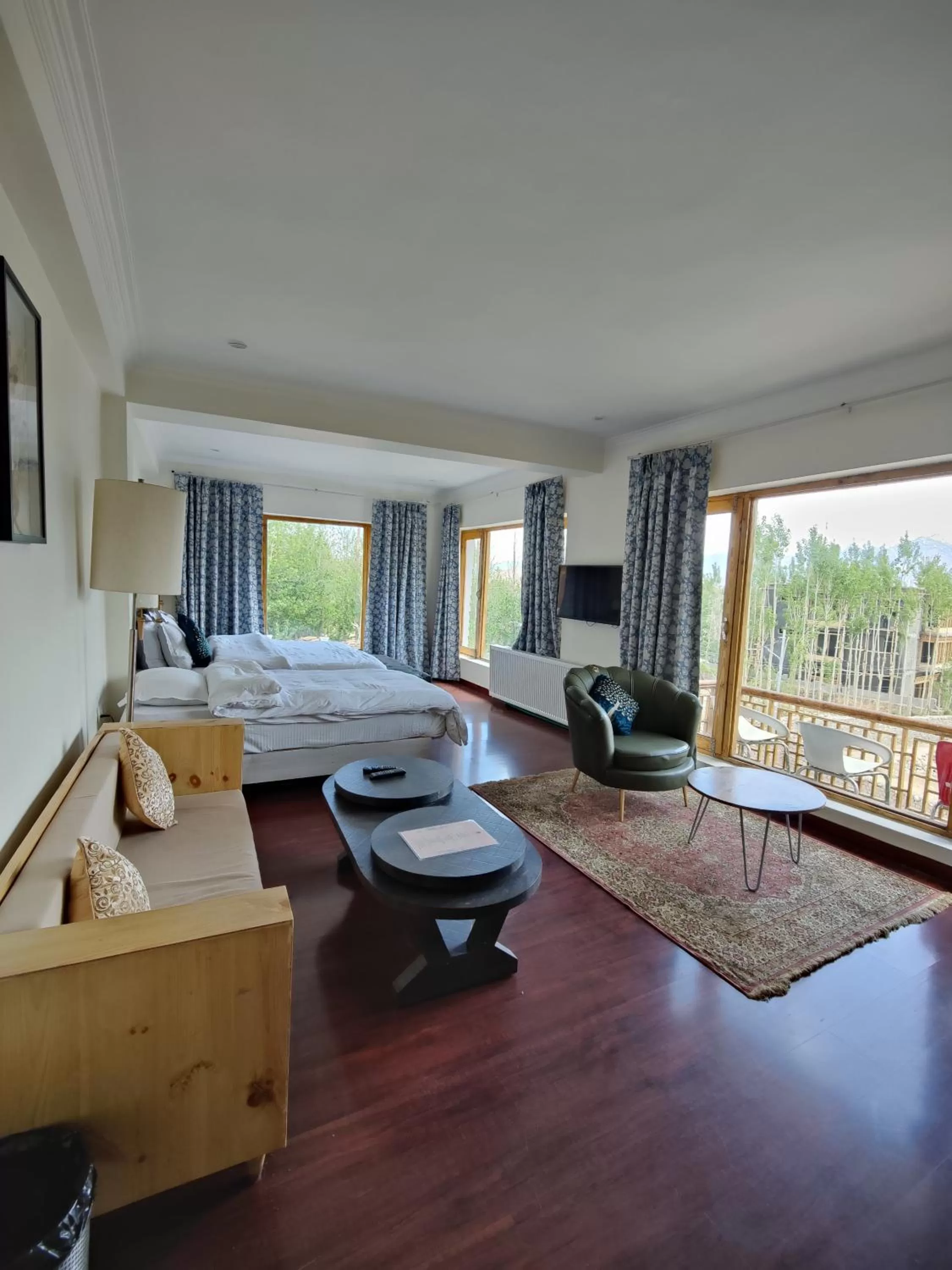 Seating Area in Yarab Tso