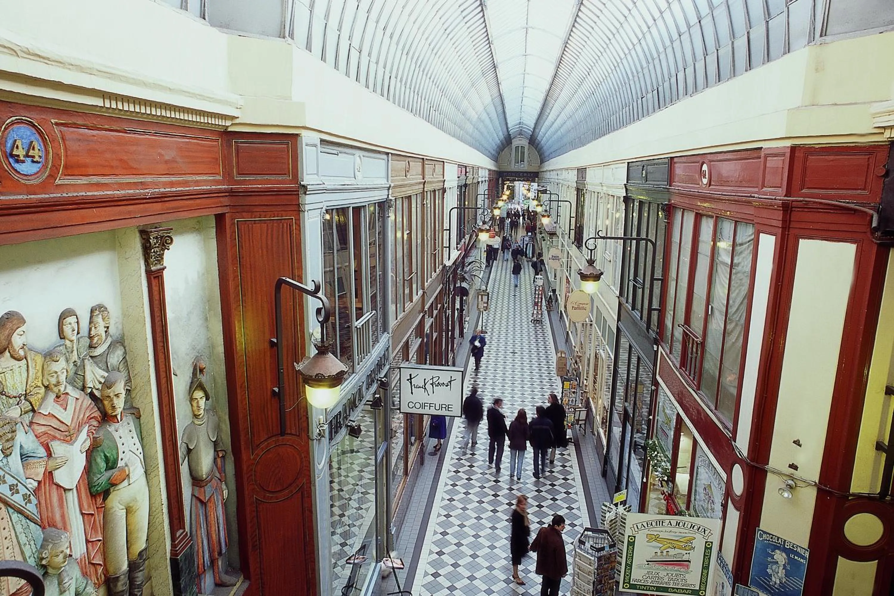 Neighbourhood in ibis Styles Paris Opera Lafayette