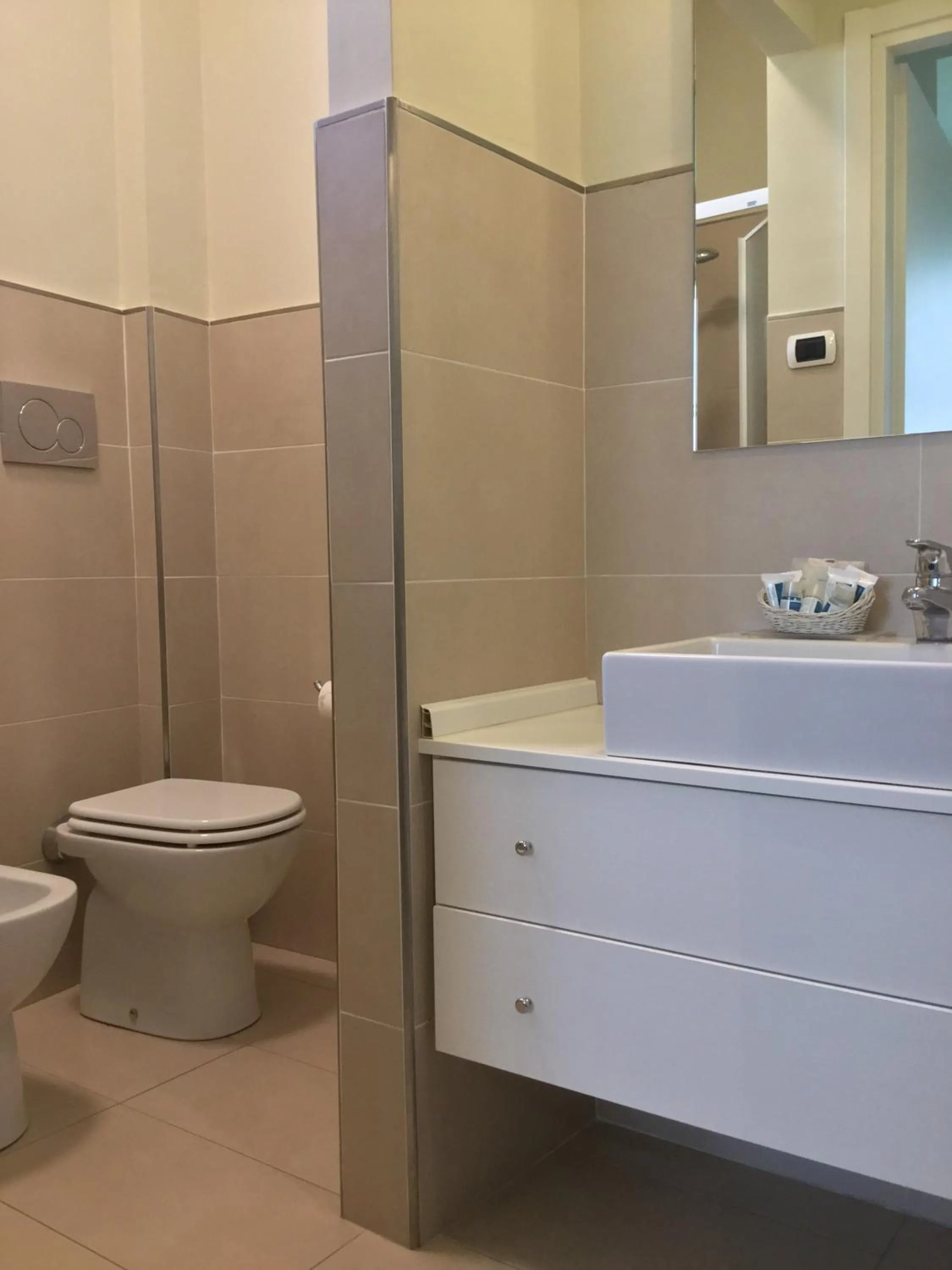 Toilet in Hotel Europa