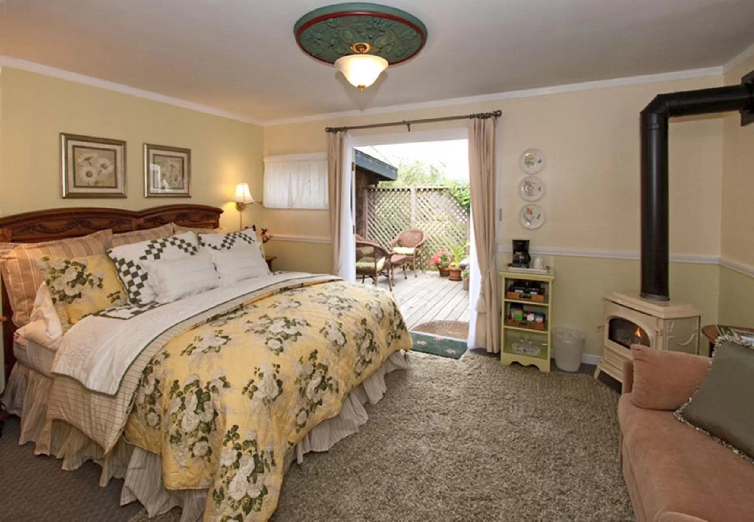 Bedroom, Bed in Headlands Inn Bed and Breakfast