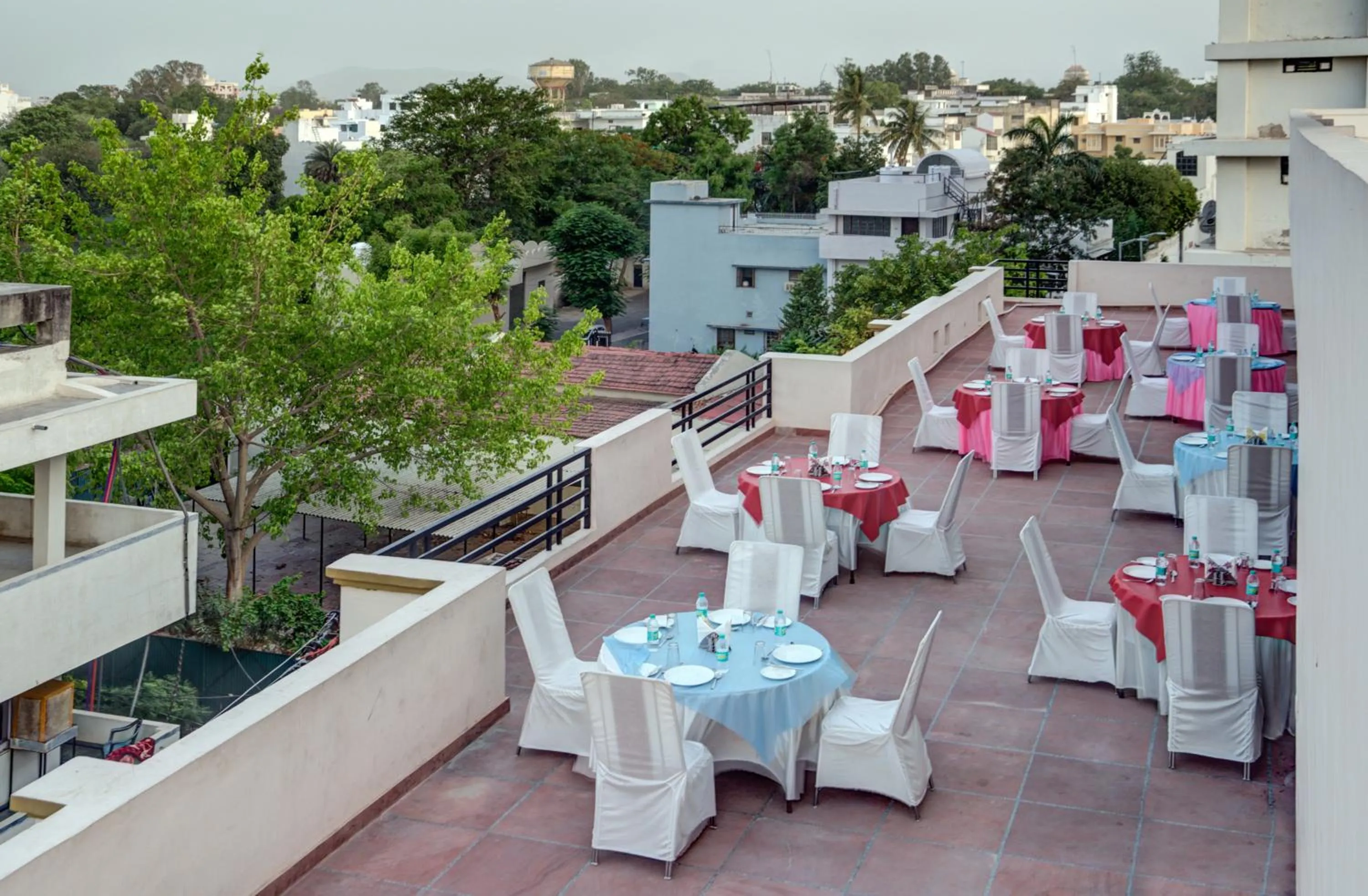 Restaurant/places to eat in The Park Classic Udaipur