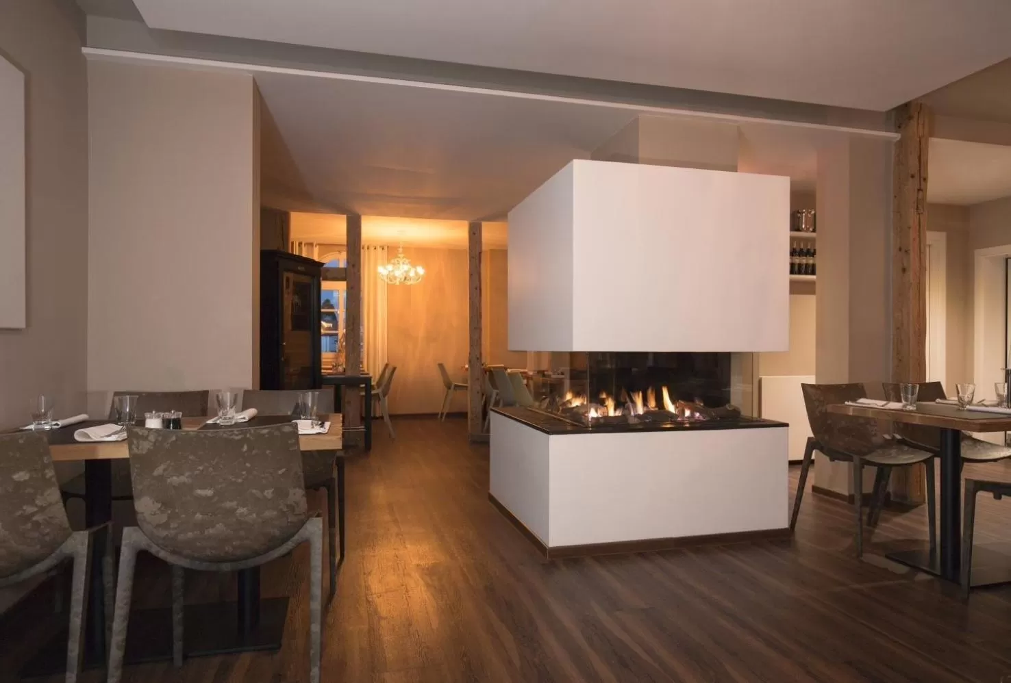 Restaurant/places to eat in Achtender