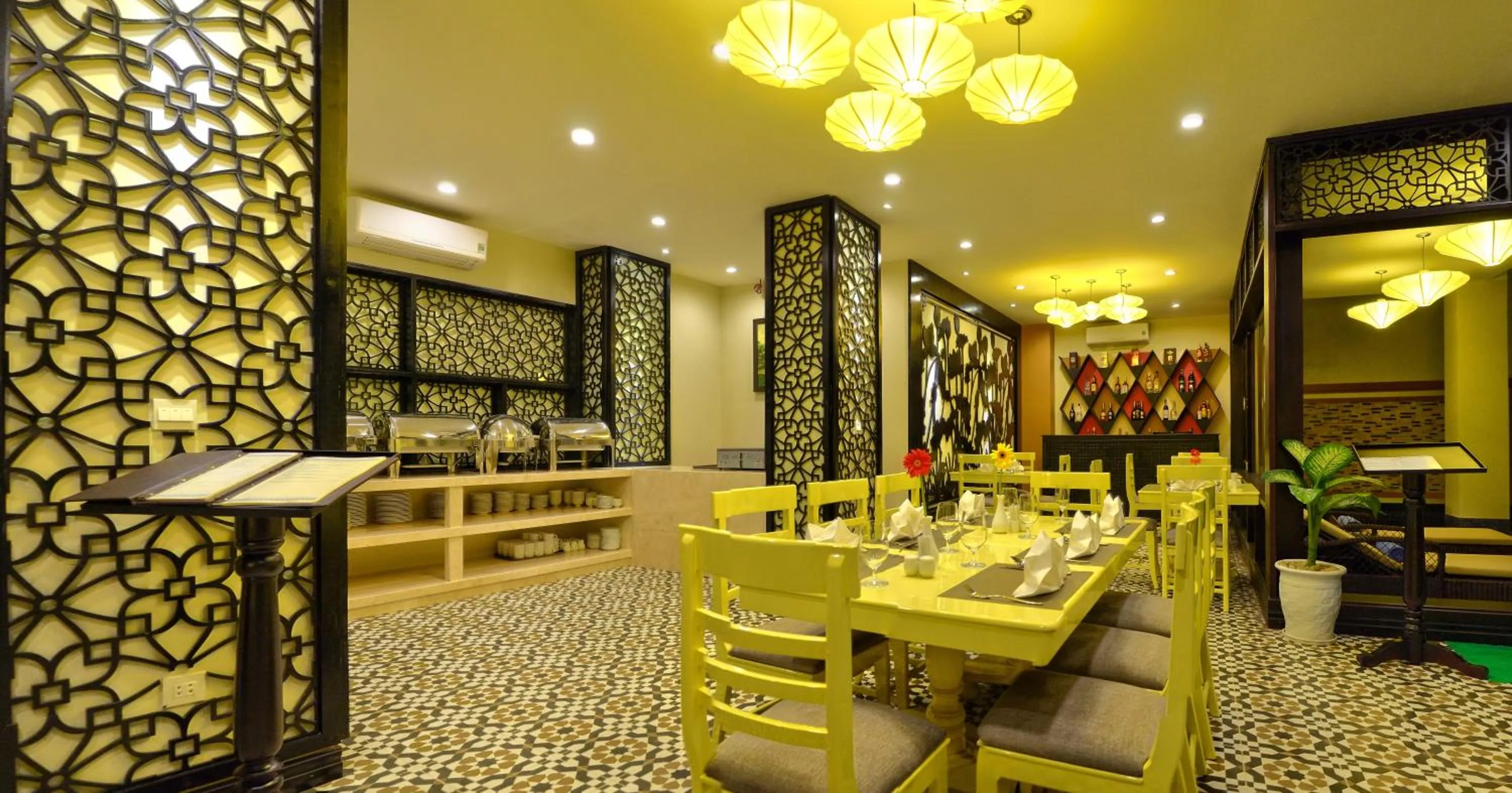 Restaurant/places to eat in River Suites Hoi An