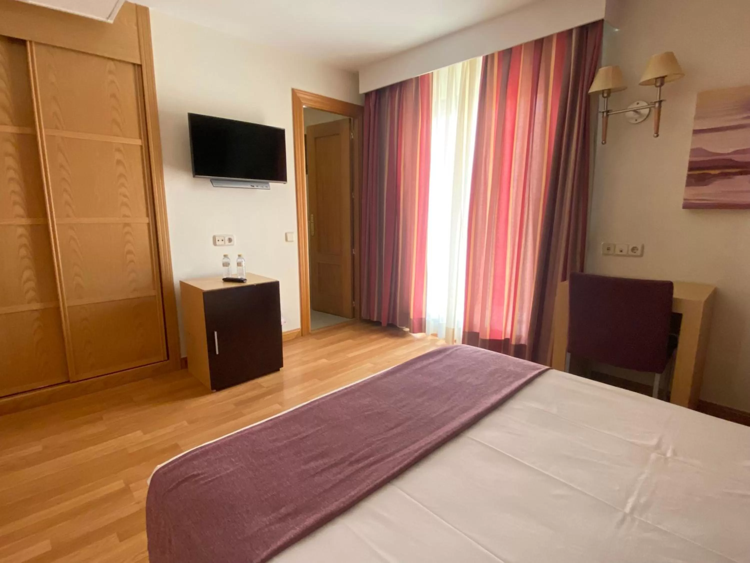 Photo of the whole room, Bed in Hotel Equo Aranjuez