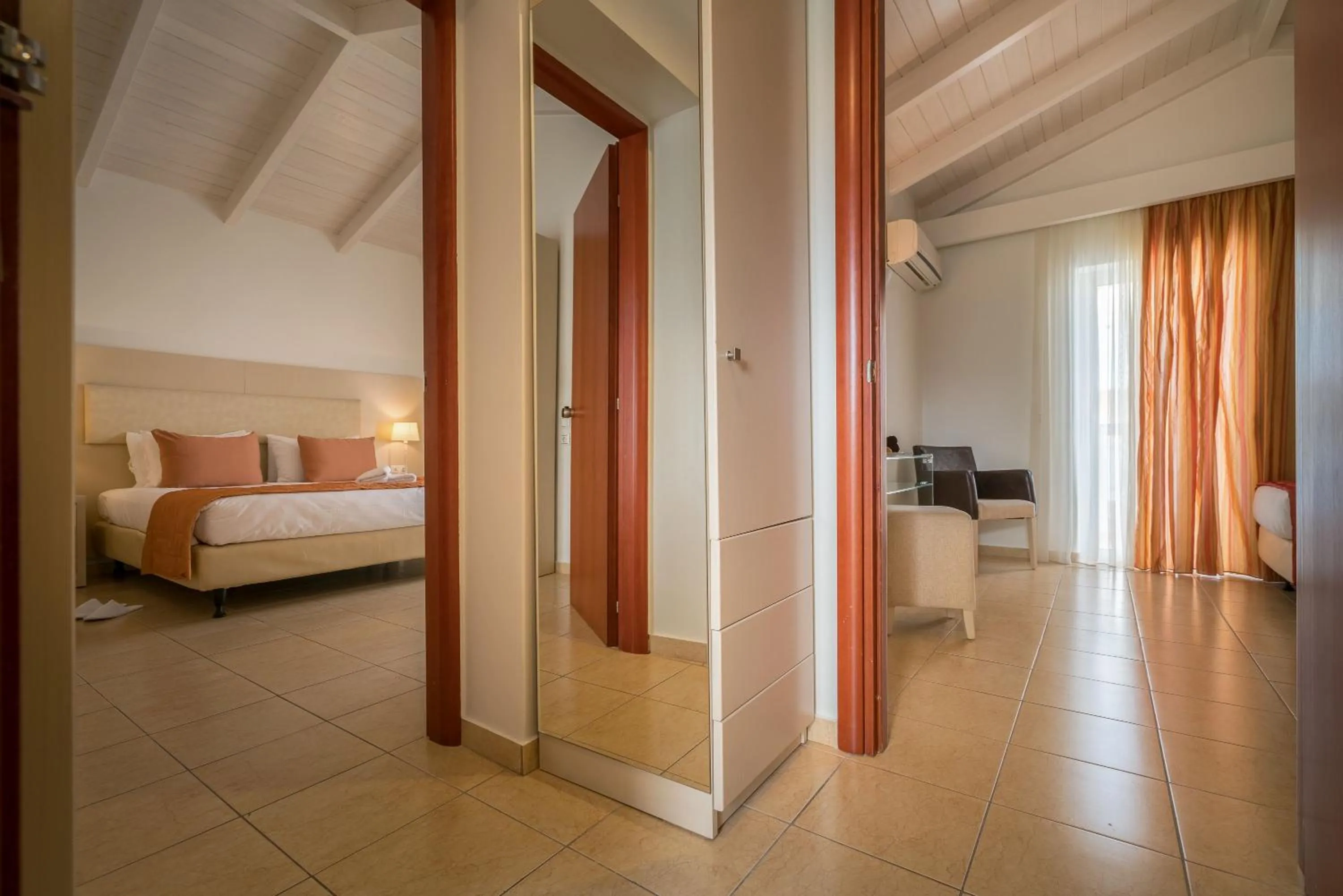 Bedroom, Bed in Galaxy Beach Resort BW Premier Collection