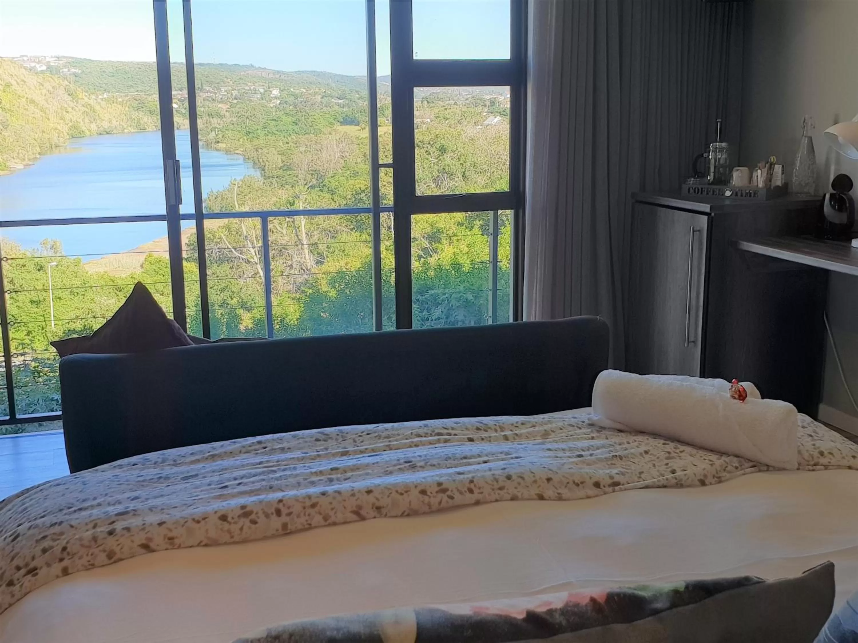 River view, Bed in Riverview Guesthouse East London