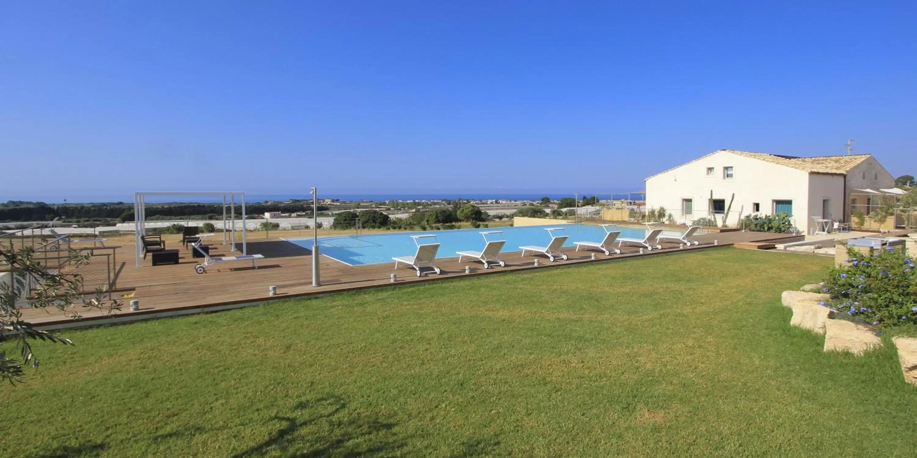 Garden view in Petrantica Resort