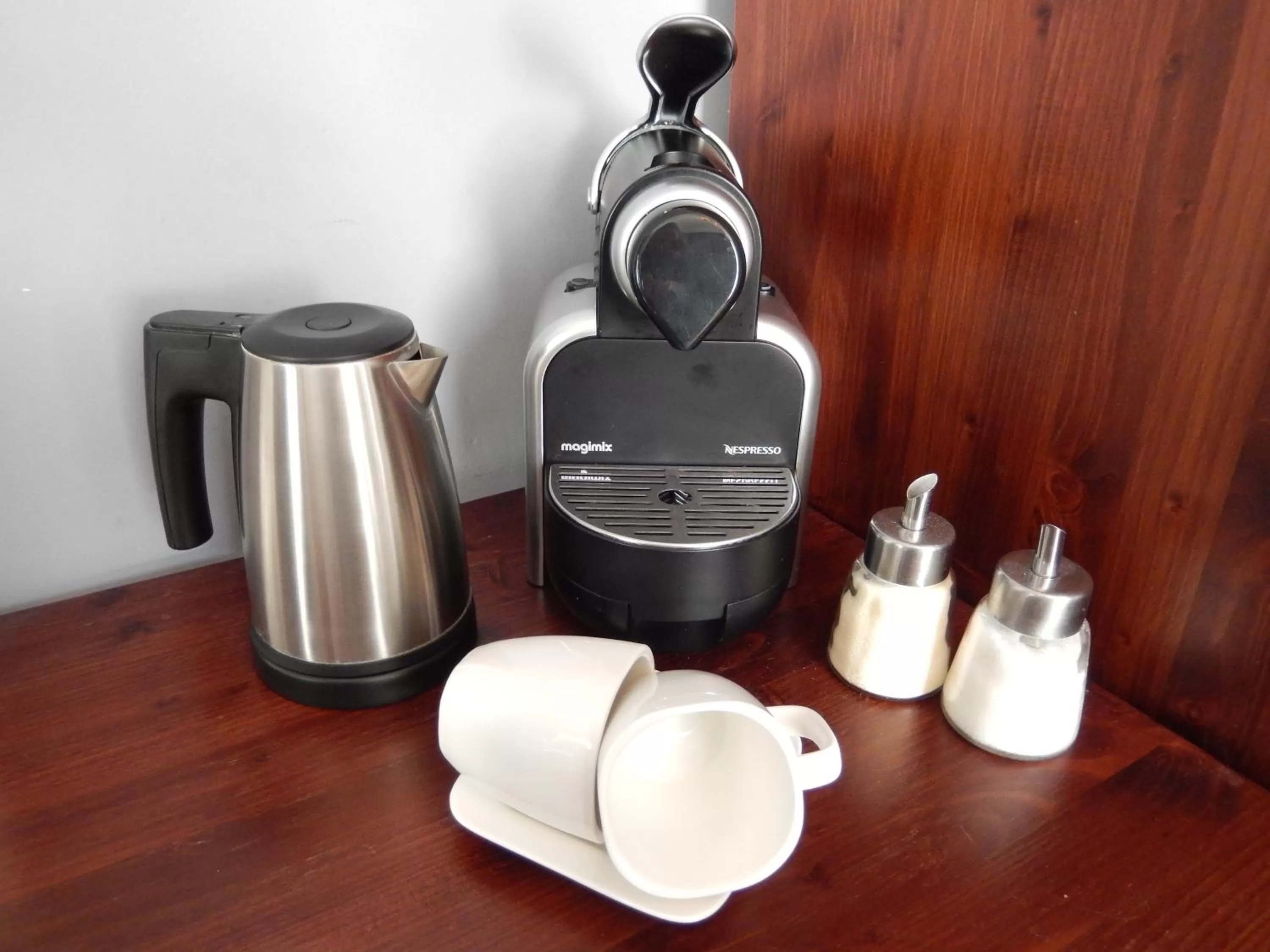 Coffee/tea facilities in Huys van Leyden