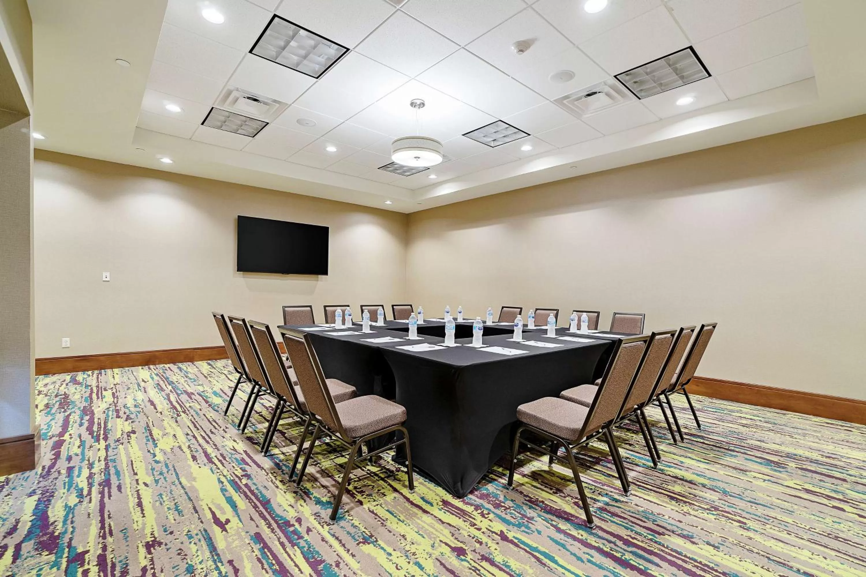 Meeting/conference room in Hilton Garden Inn Edmond/Oklahoma City North
