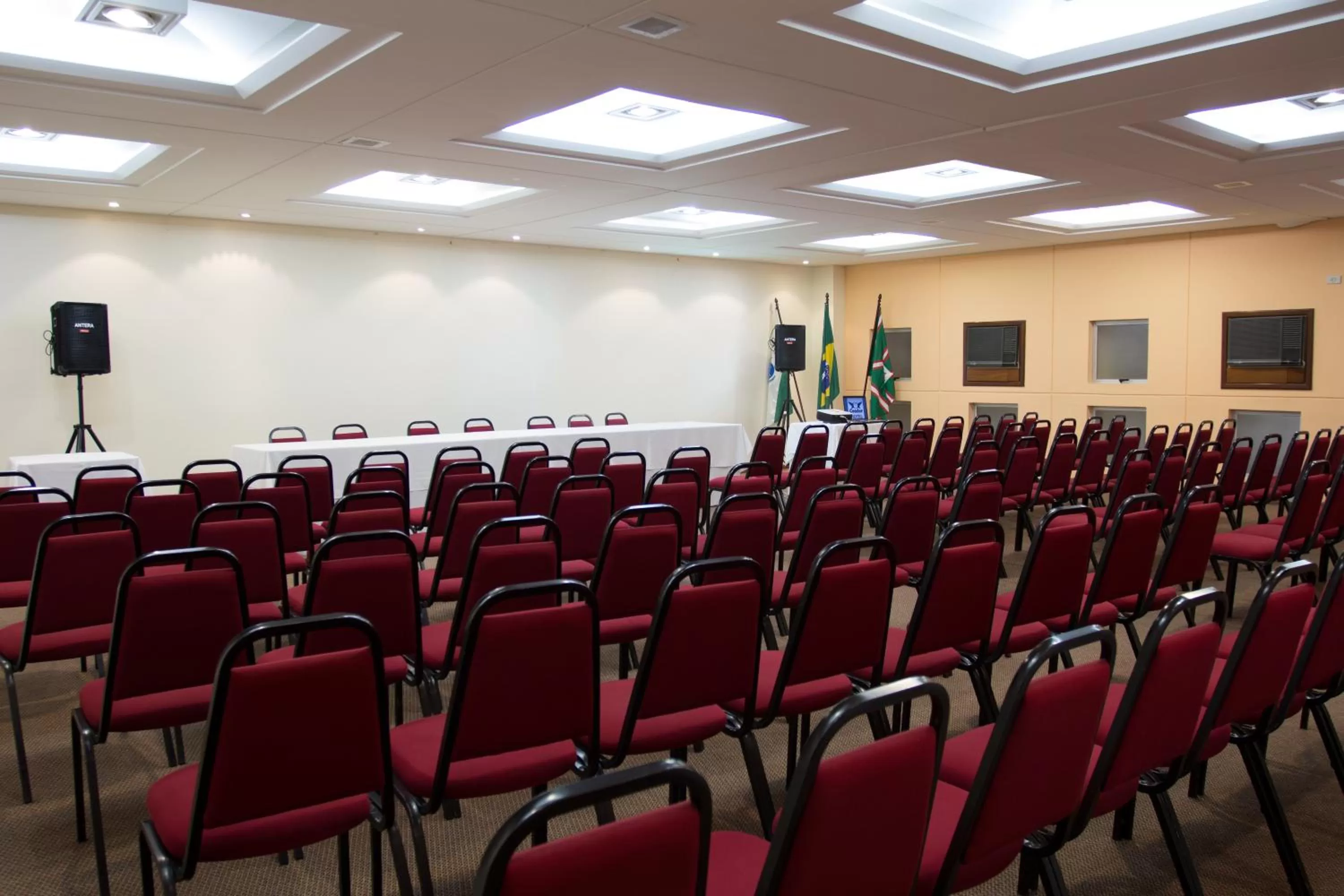 Business facilities in Rede Andrade Mercado Hotel