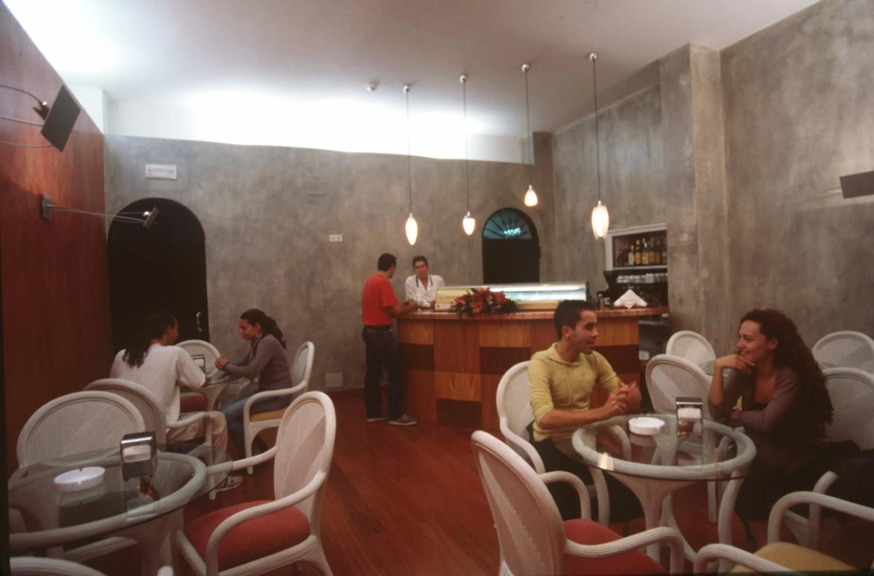 Restaurant/places to eat in Hotel Miramar