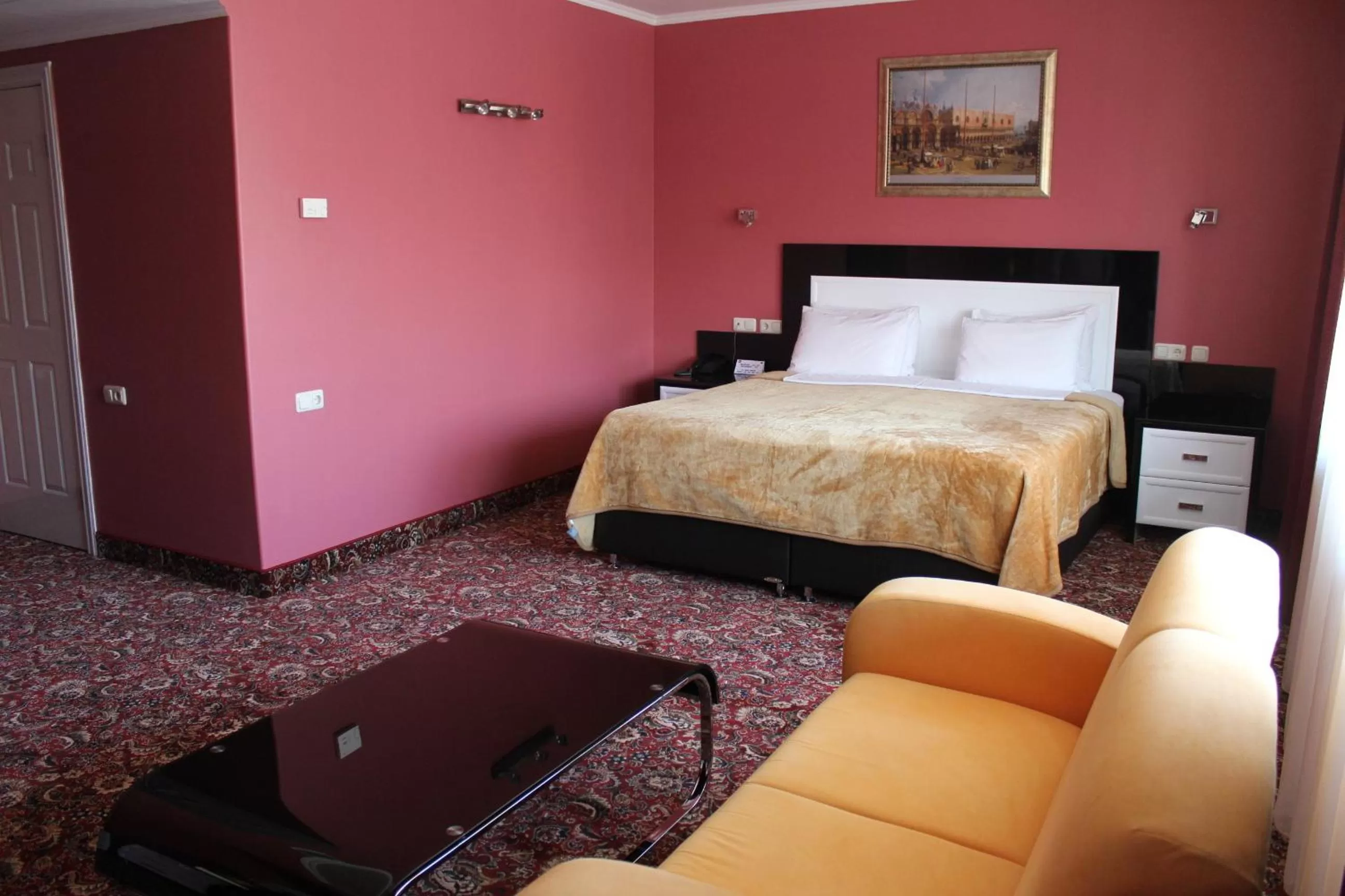 Bedroom, Bed in Erebuni Hotel Yerevan