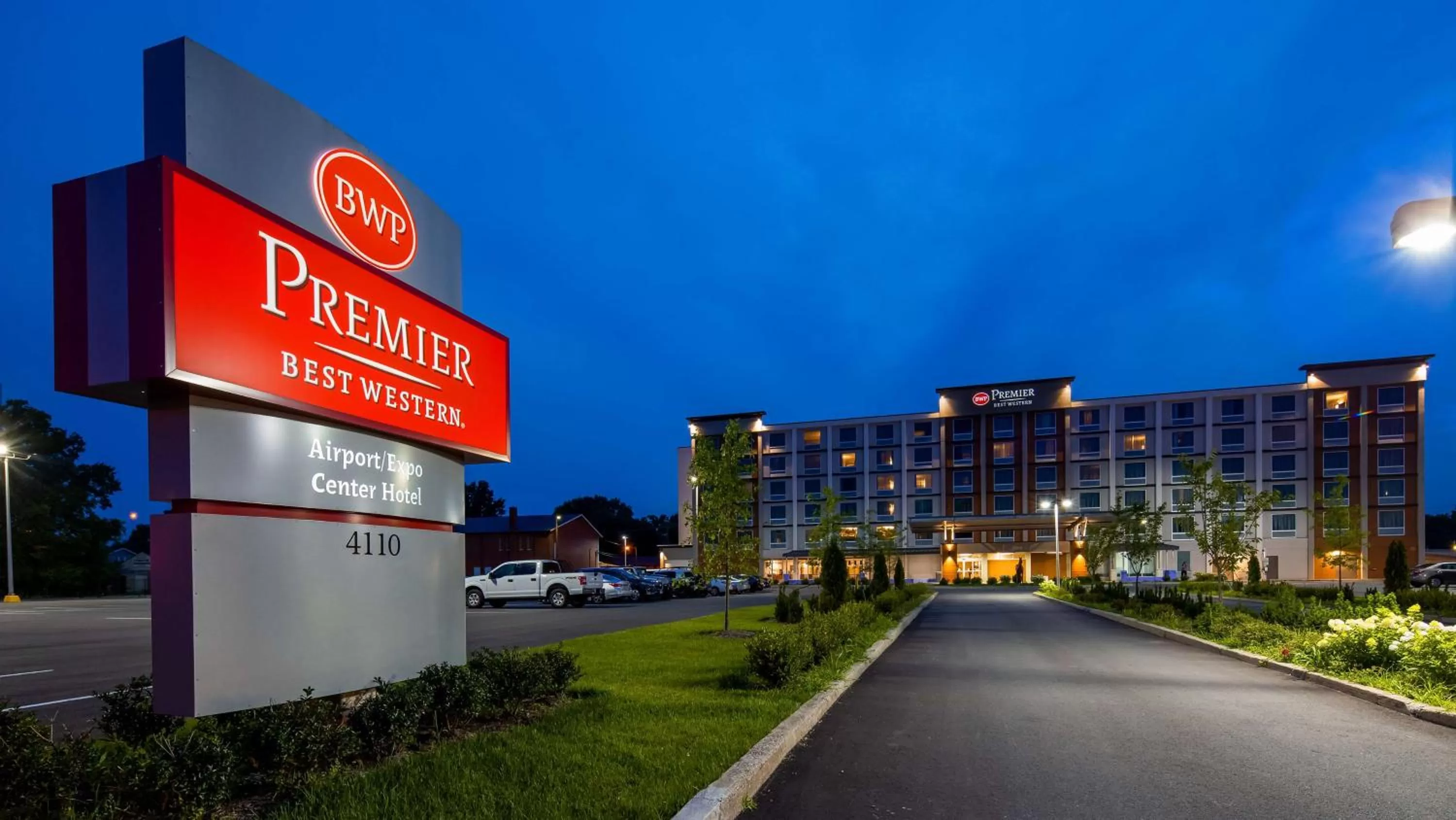 Best Western Premier Airport/Expo Center Hotel