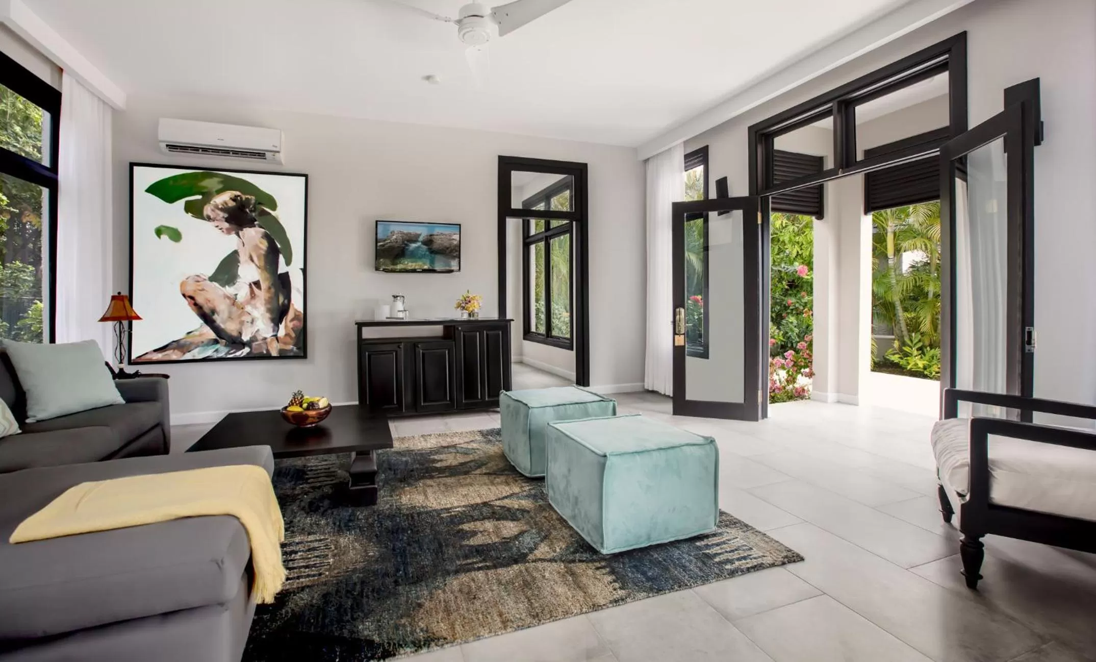 Living room in The Cliff Hotel