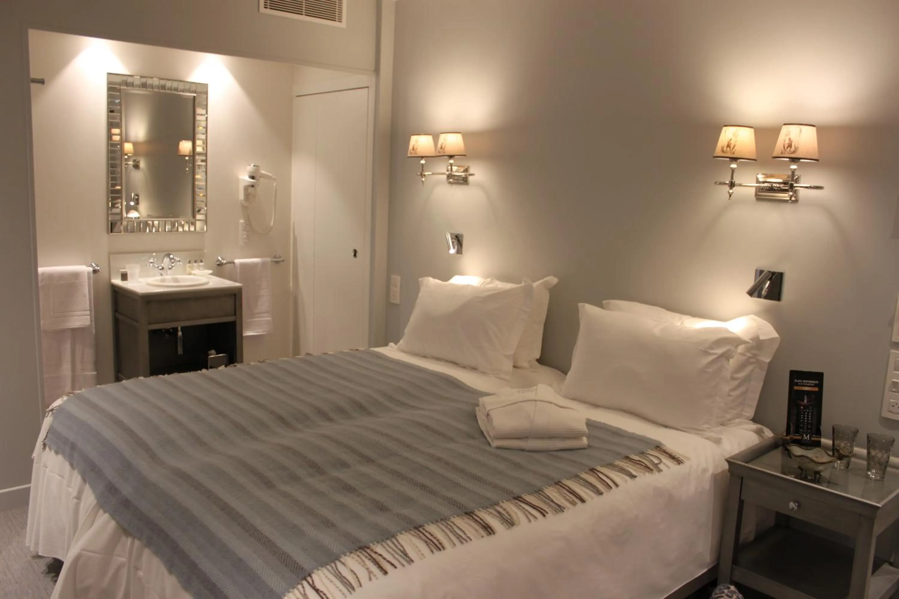 Bed in My Home In Paris