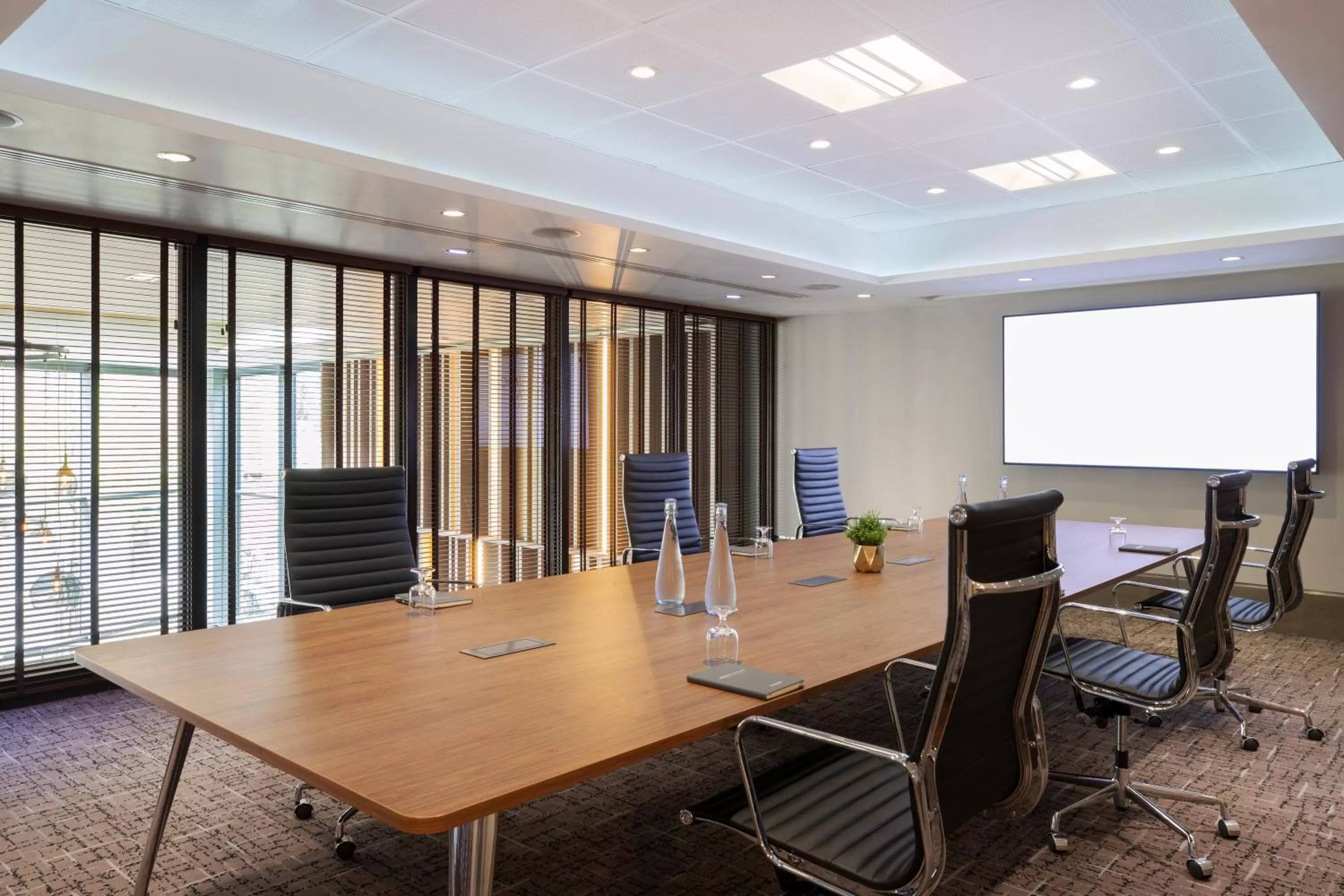 Meeting/conference room in Leonardo Royal London Tower Bridge