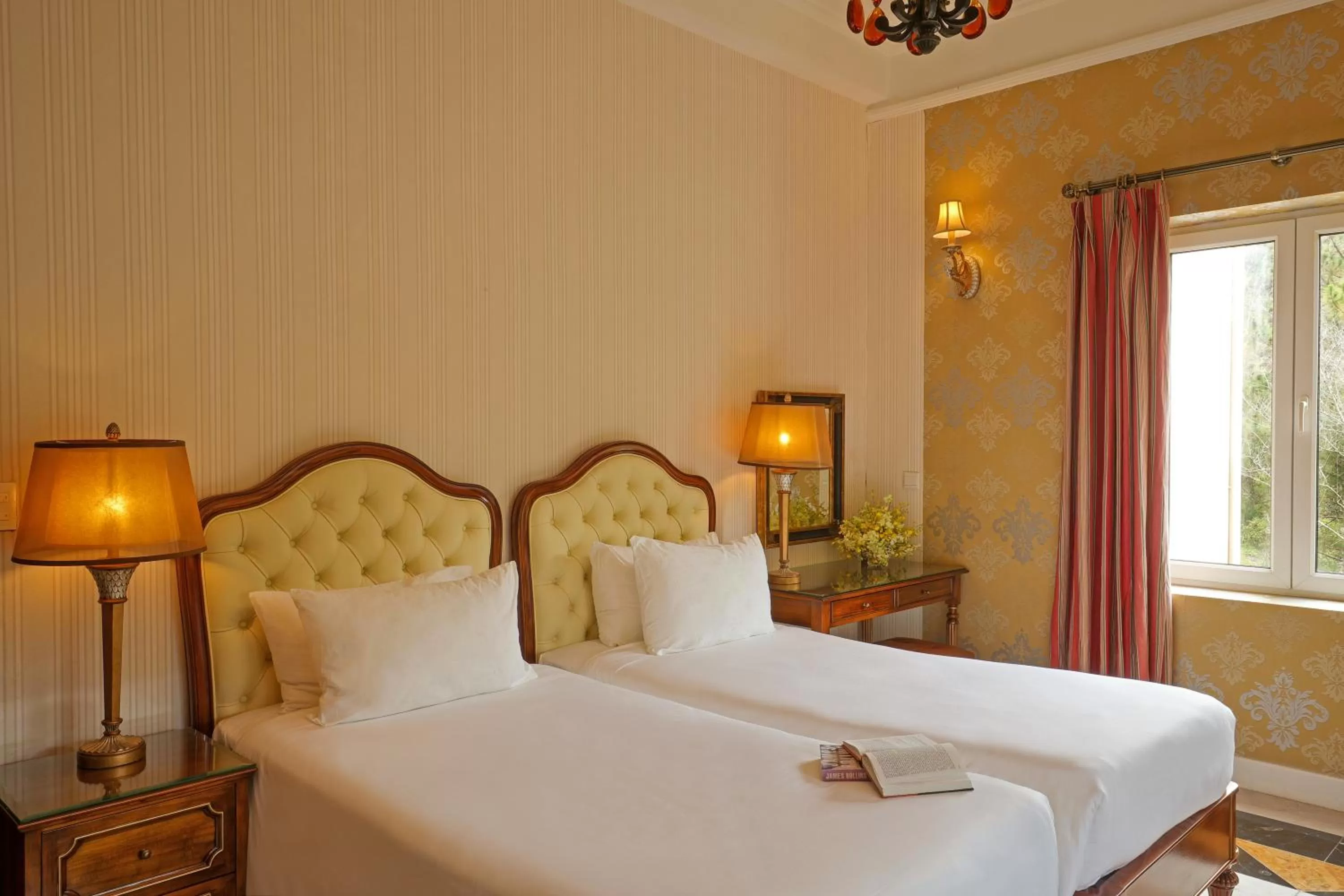 Bed in Dalat Edensee Lake Resort & Spa