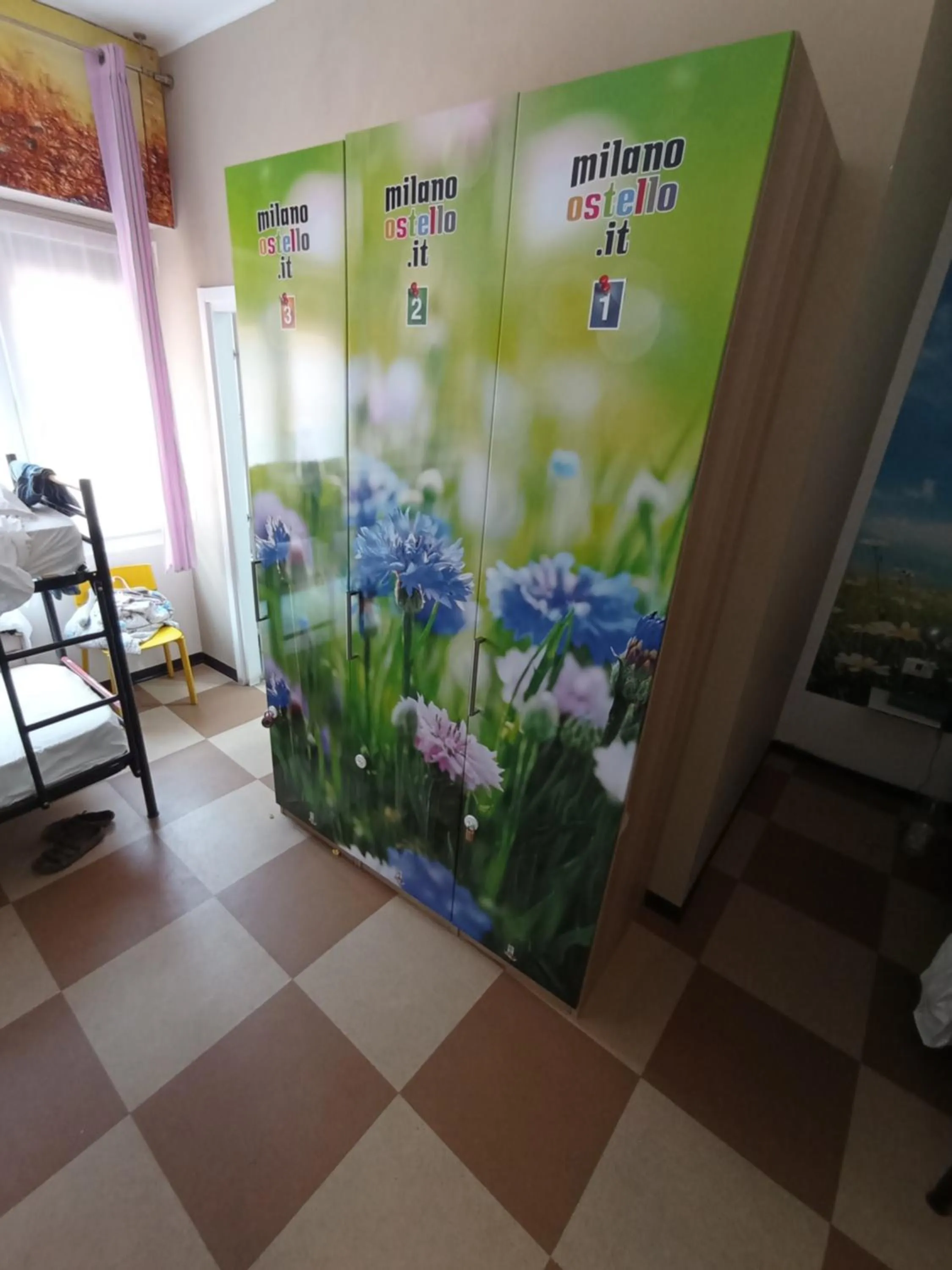 wardrobe in Milano Ostello