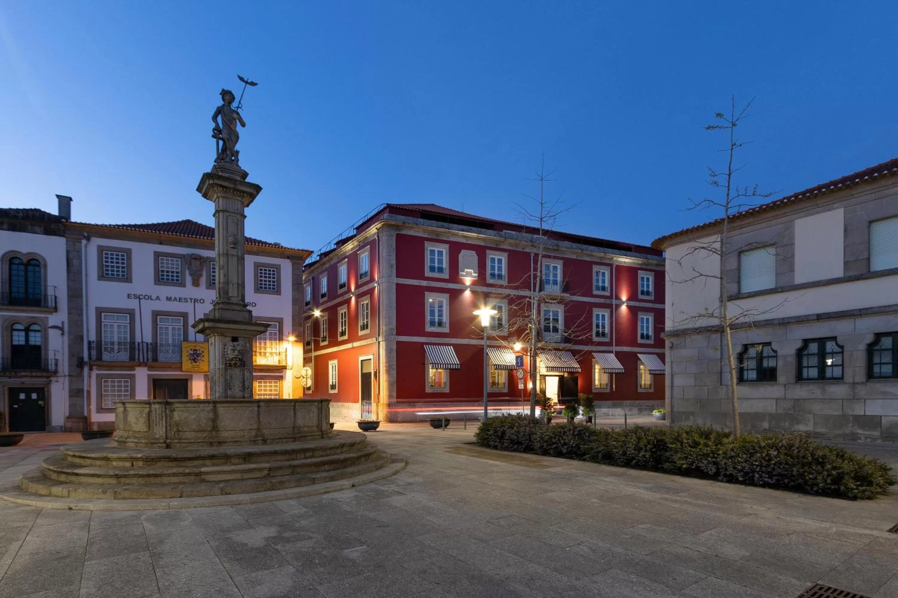 Property building in AP Dona Aninhas